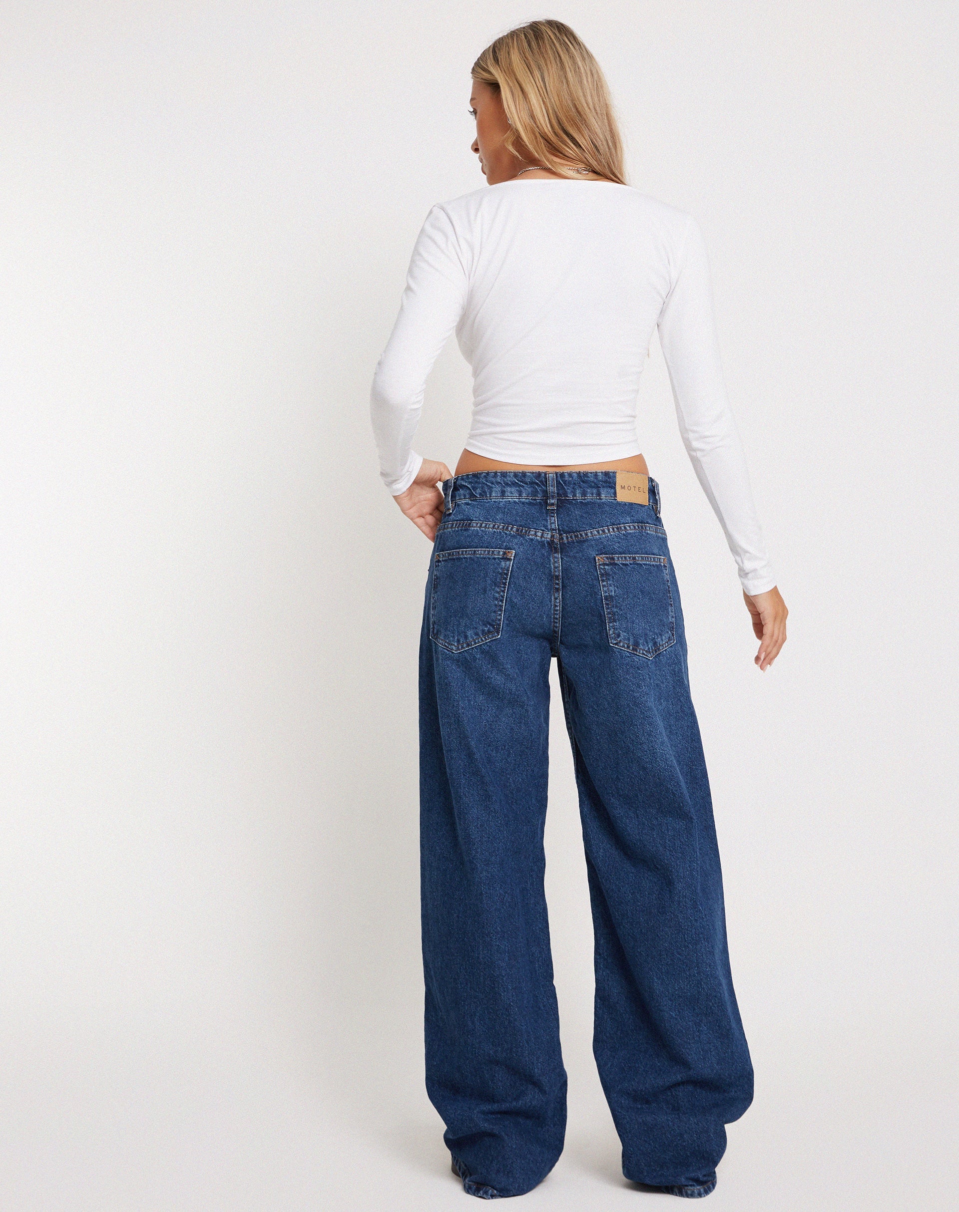Image de Bonlo Long Sleeve Top in White
