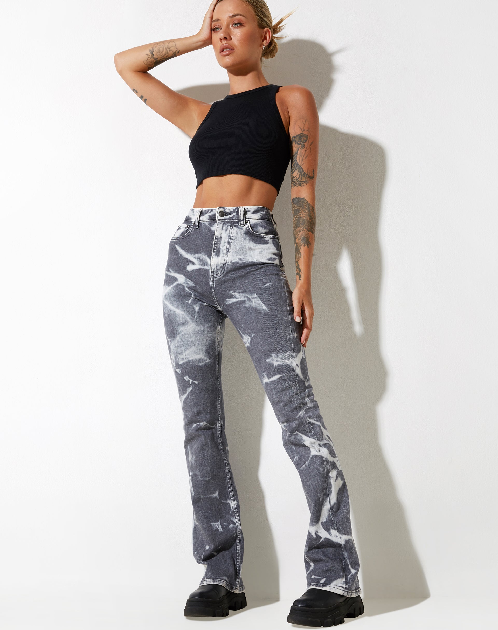 image de Bootleg Jeans en Laser Smoke Grey