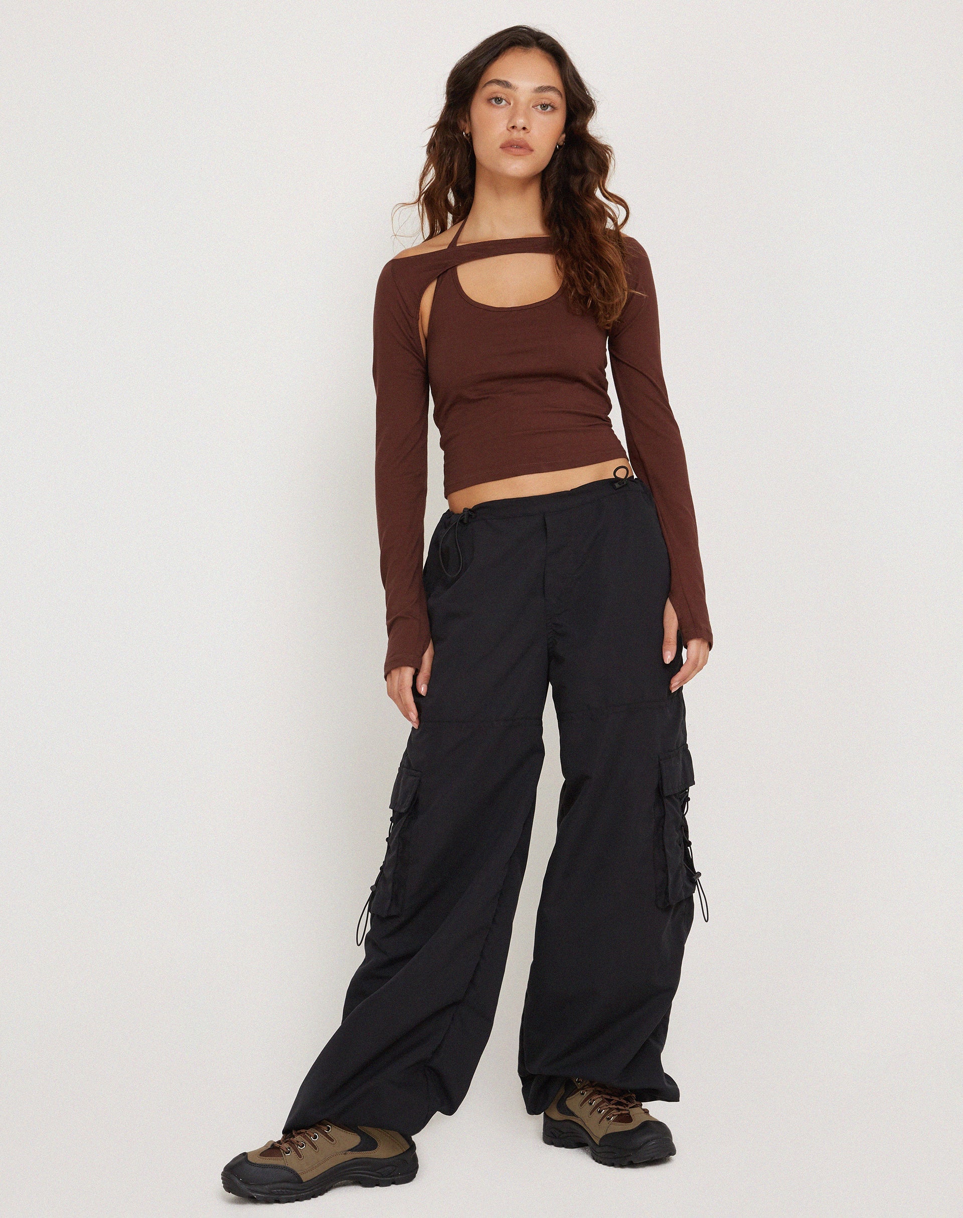 Image de Braja Long Sleeve Halterneck Top in Seal Brown