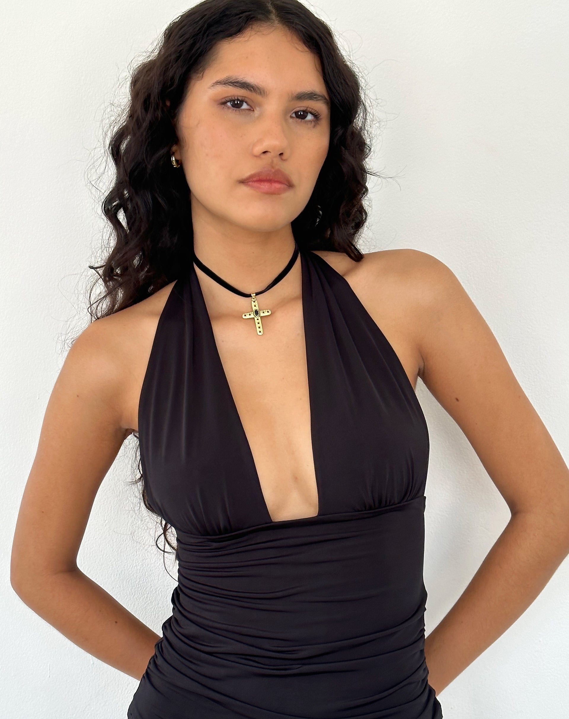 Image du collier ras du cou Brooklyn Cross de Gemini Jewels