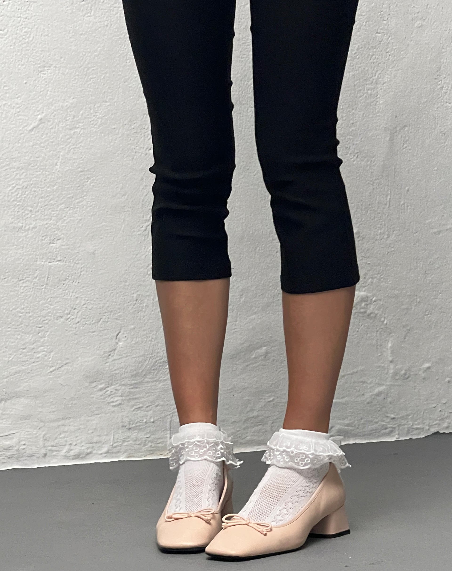 Image de Shine Capri Pants in Black lycra