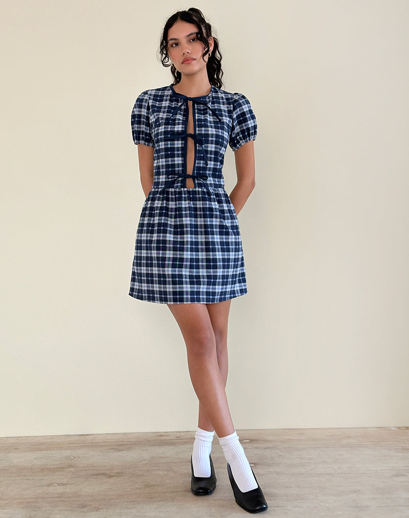 Byan Tie Front Dress in Tartan Dark Blue (Robe à nouer sur le devant en tissu écossais)