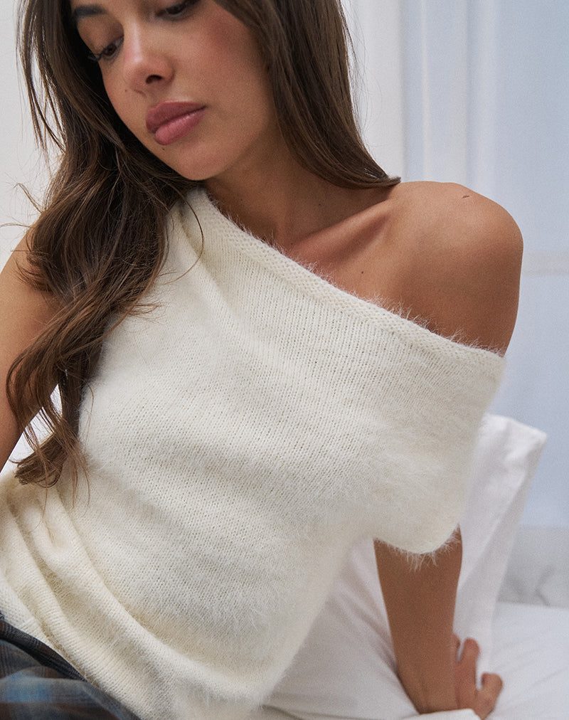Image de Calyce Top in Fluffy Knit Cream