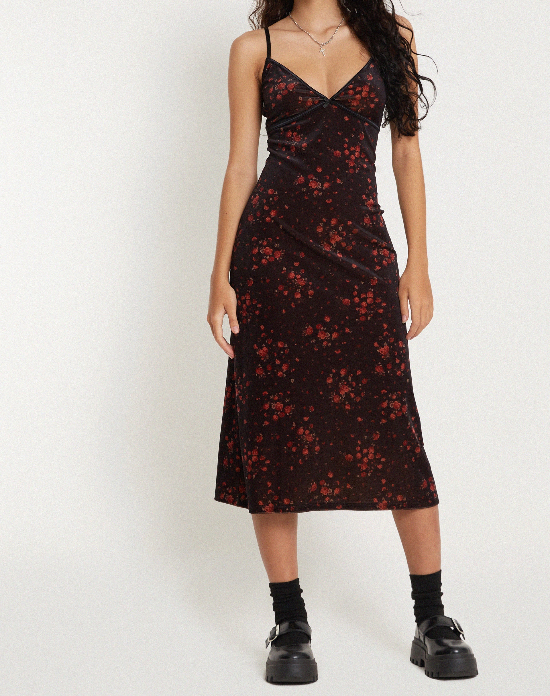 image de Camelia Maxi Dress in Rose Cluster Velvet