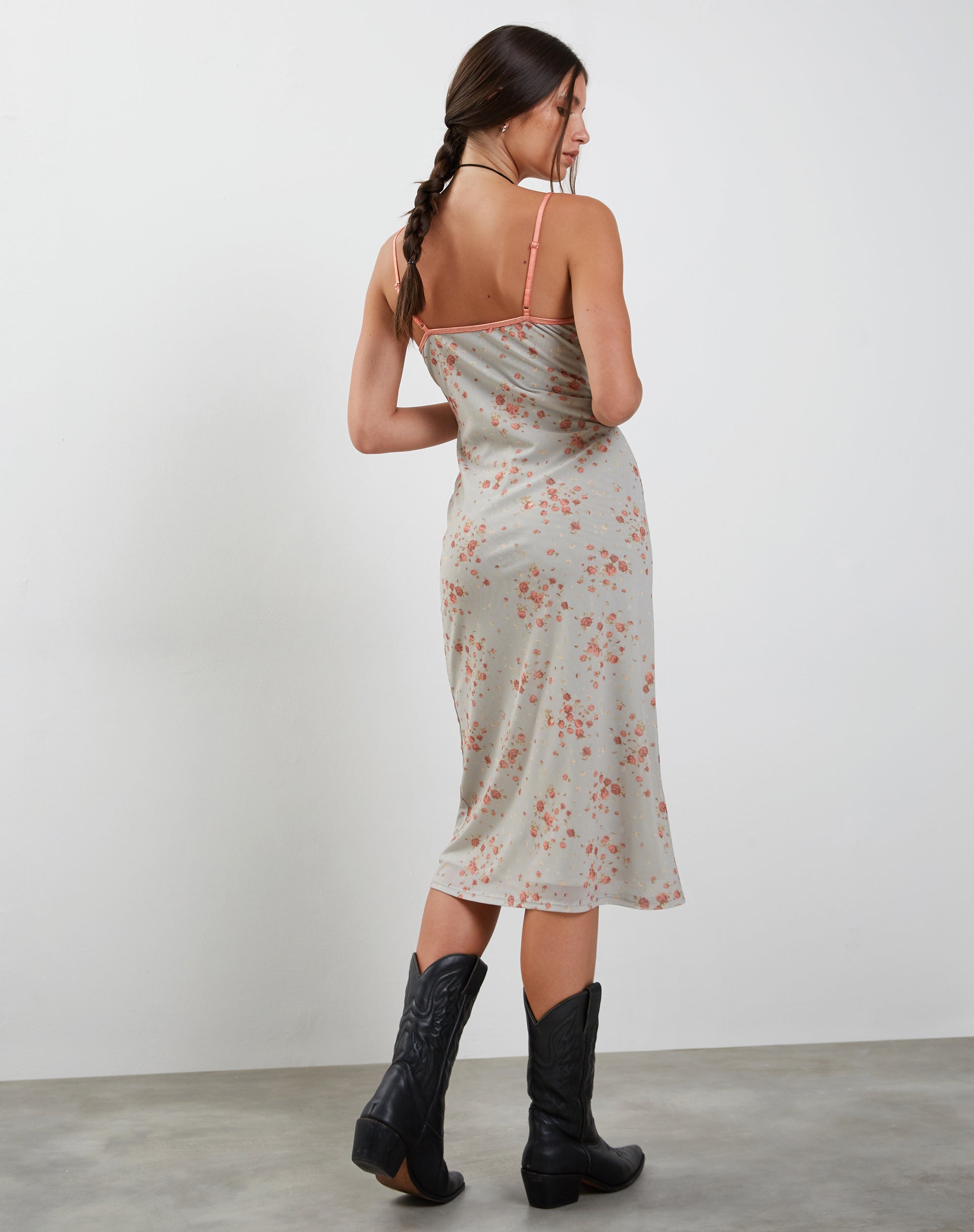 Image de la robe Camelia Mid Dress en Ditsy Rose Cluster