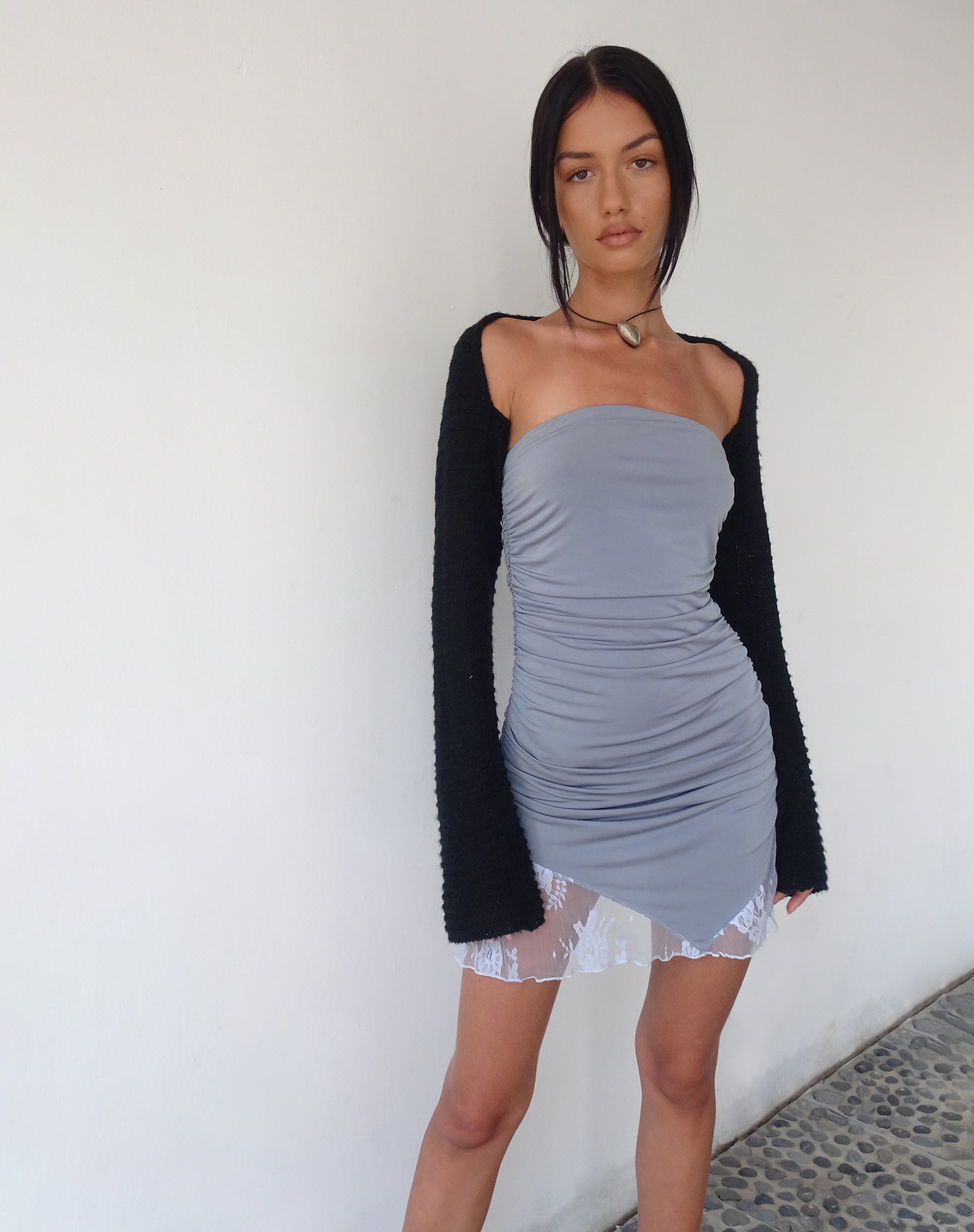Image de MOTEL X JACQUIE Mini robe bandeau Carlie en gris fluide