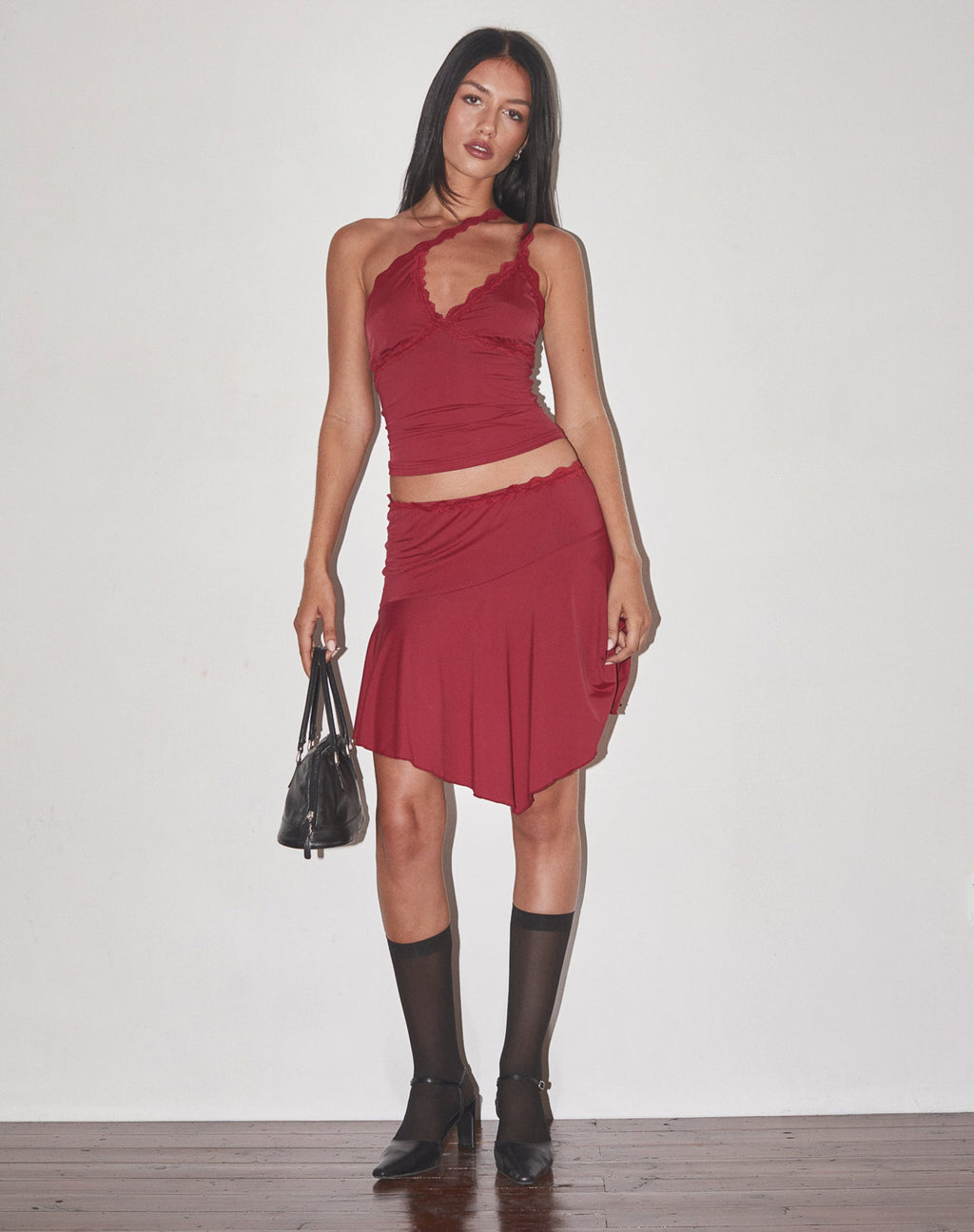 Top asymétrique Carolina, cerise foncé
