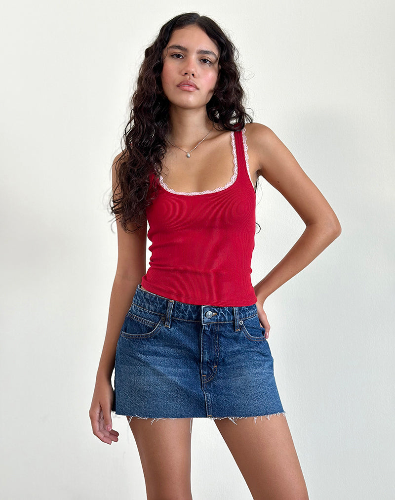 Image de Cartas Top en rouge adrénaline avec dentelle rose