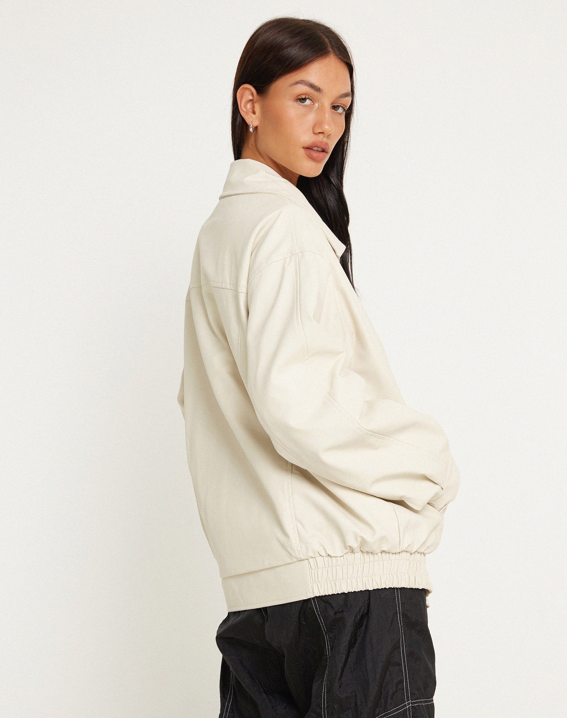 Image de la veste Cavita en PU crème