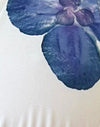 Ivoire avec orchidée bleue