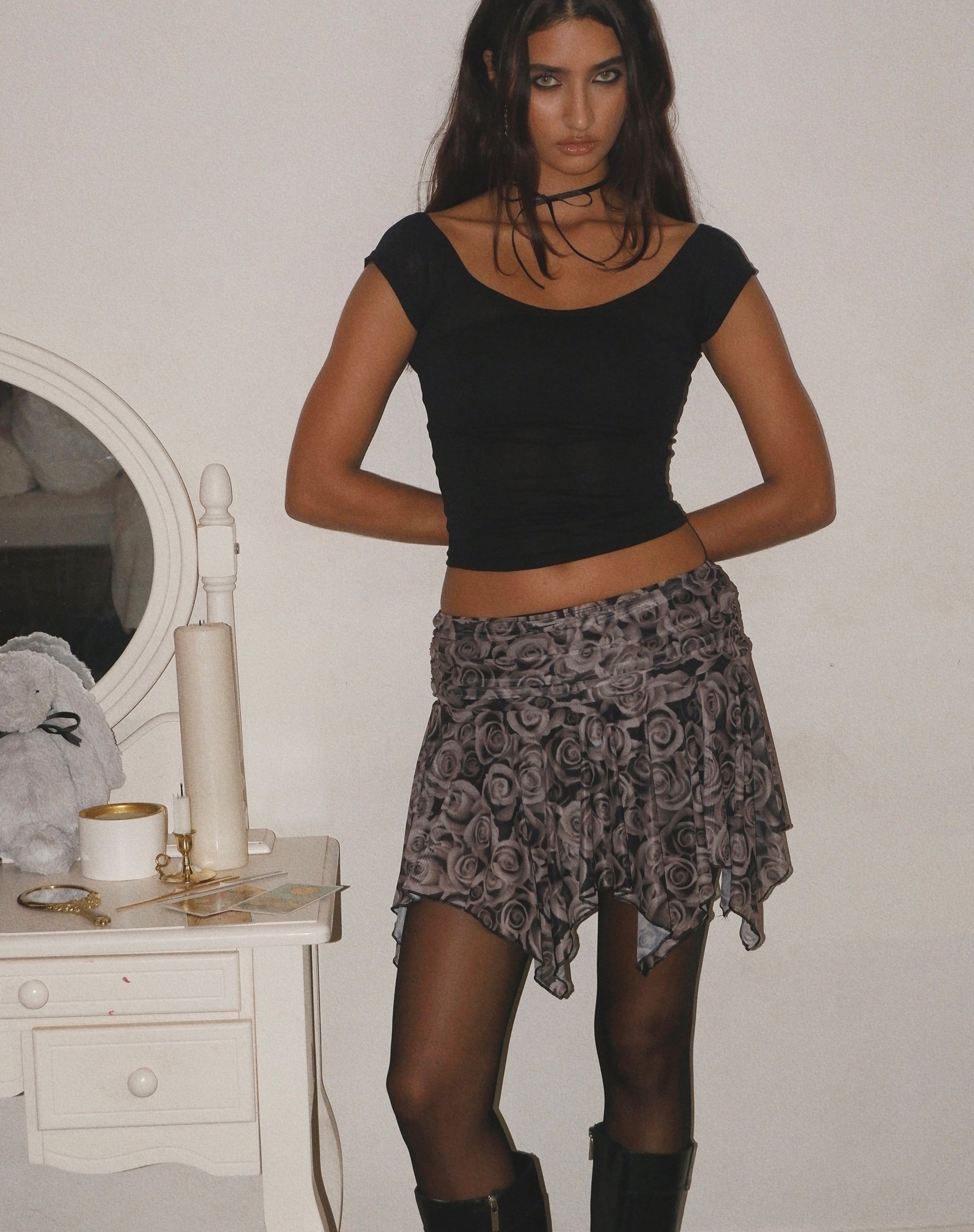 Image de Charya Off The Shoulder Top in Black