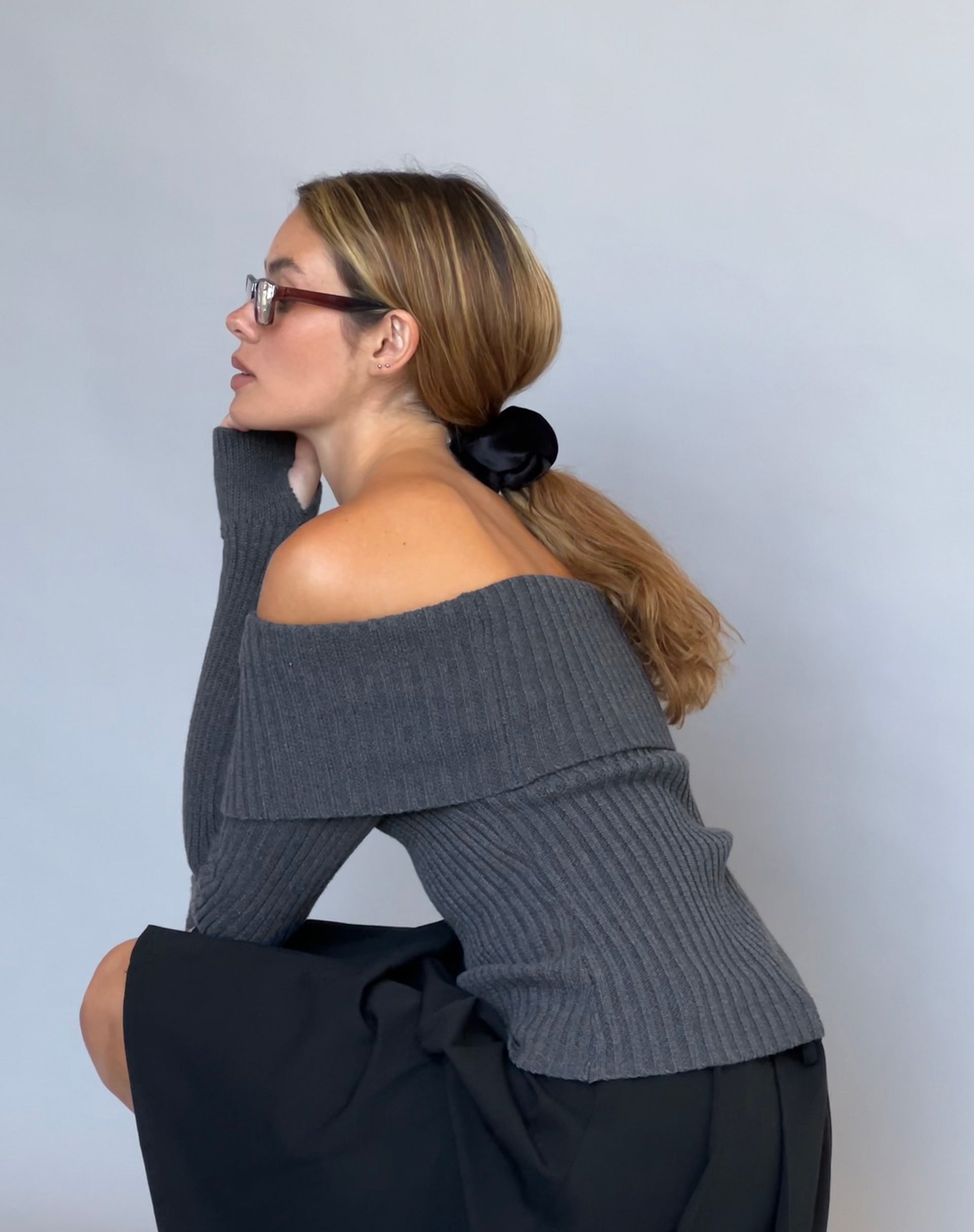 Image de Circe Jumper Bardot en tricot, anthracite foncé