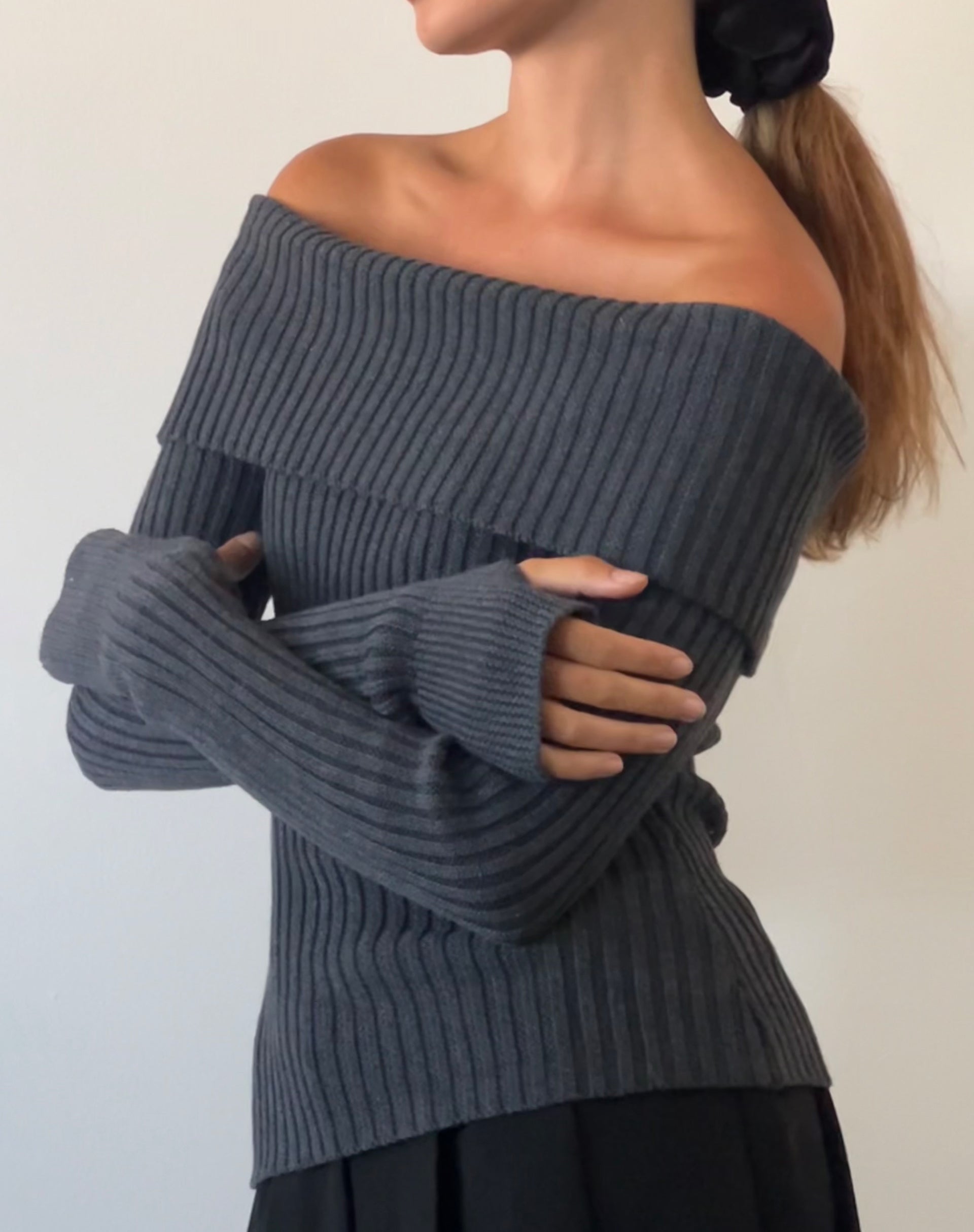 Image de Circe Jumper Bardot en tricot, anthracite foncé