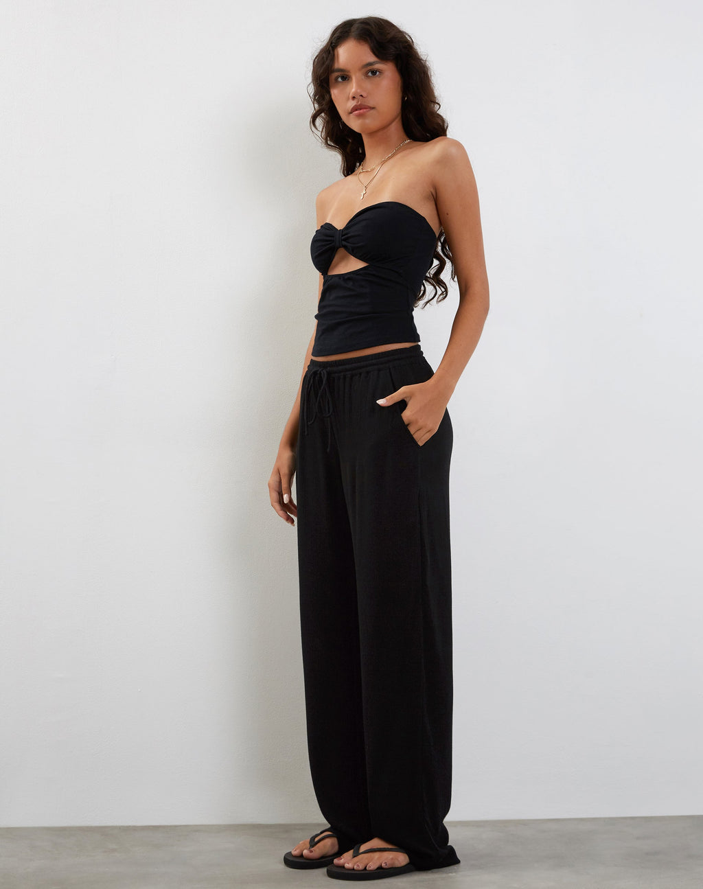 Pantalon large Cisa, noir froissé
