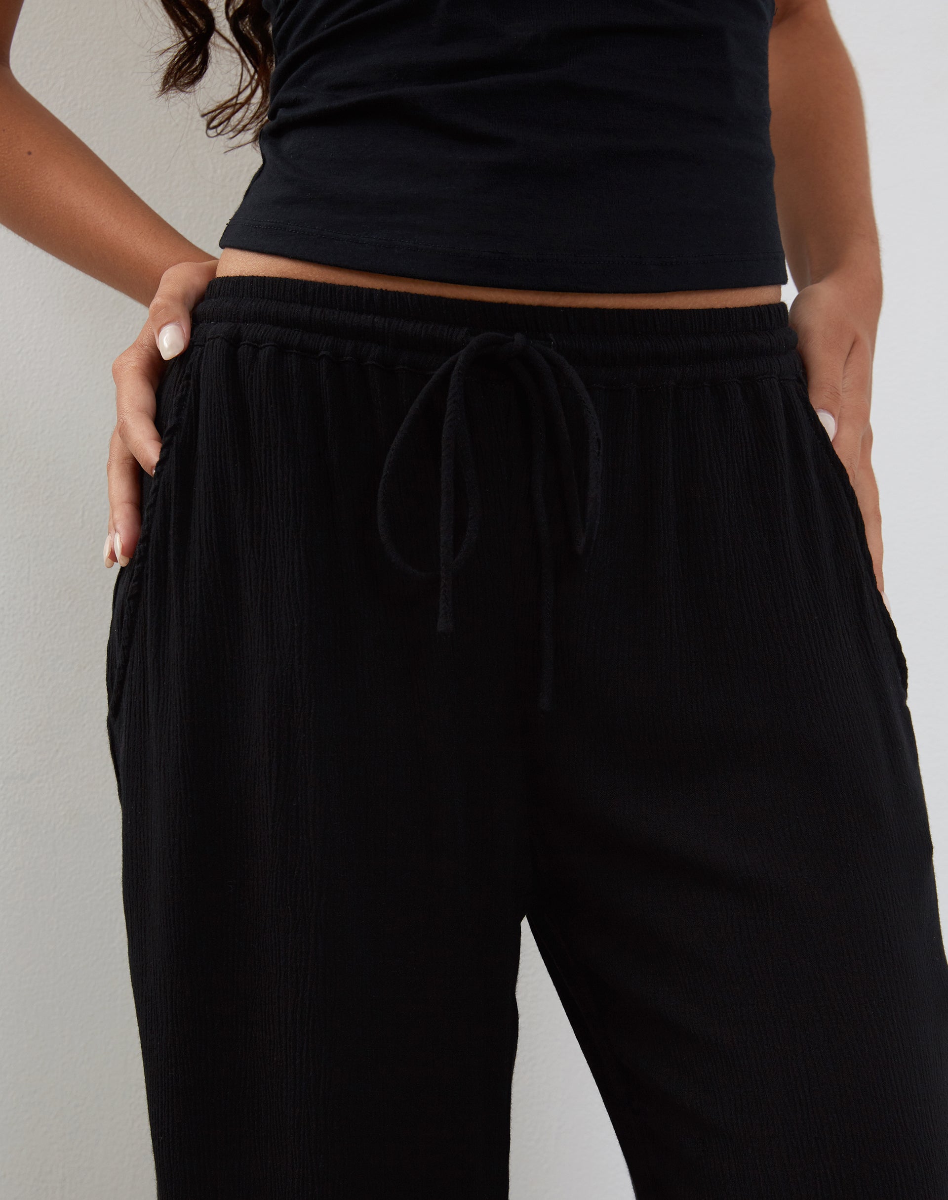 image de Cisa Wide Leg Trouser in Crinkle Black