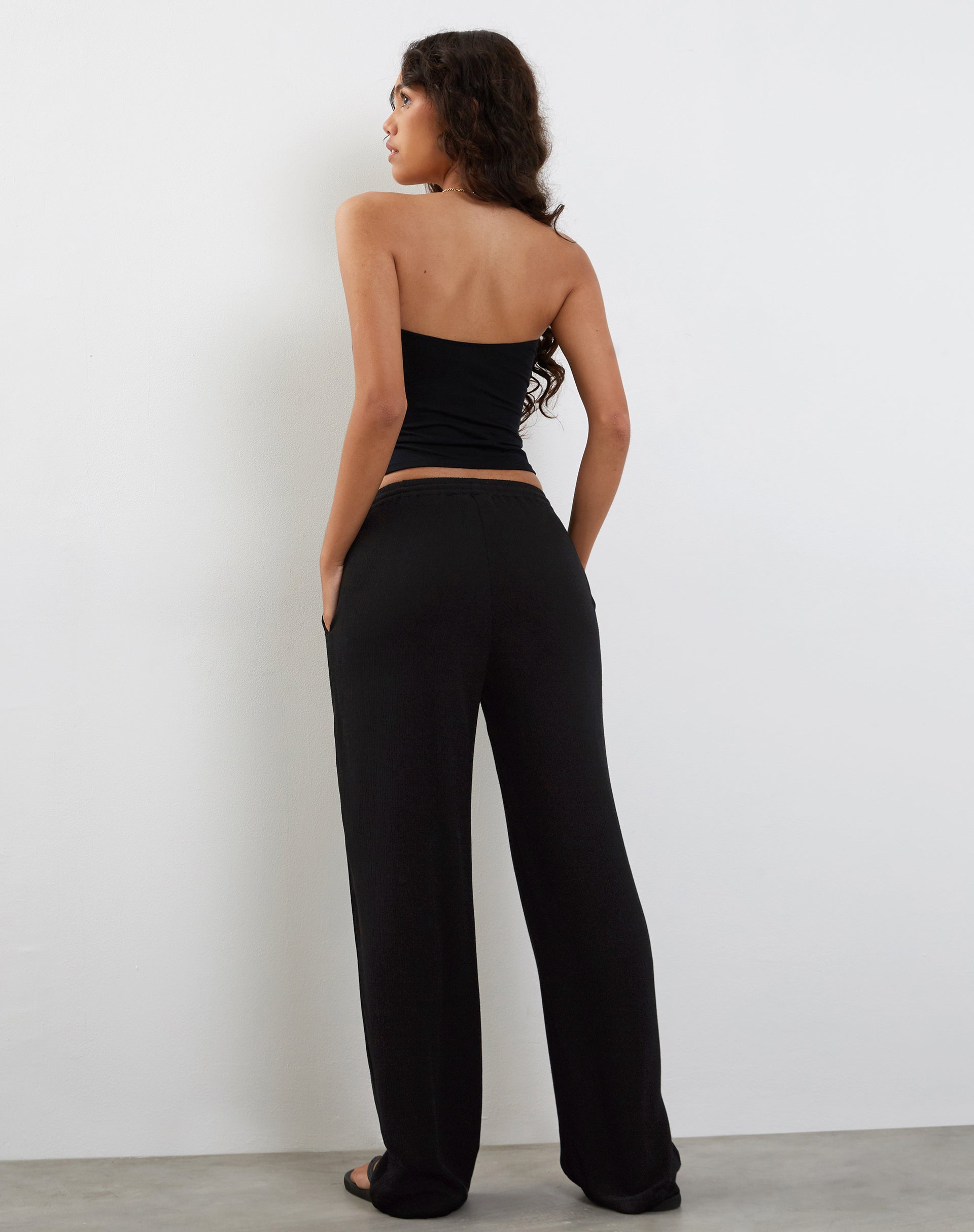 image de Cisa Wide Leg Trouser in Crinkle Black