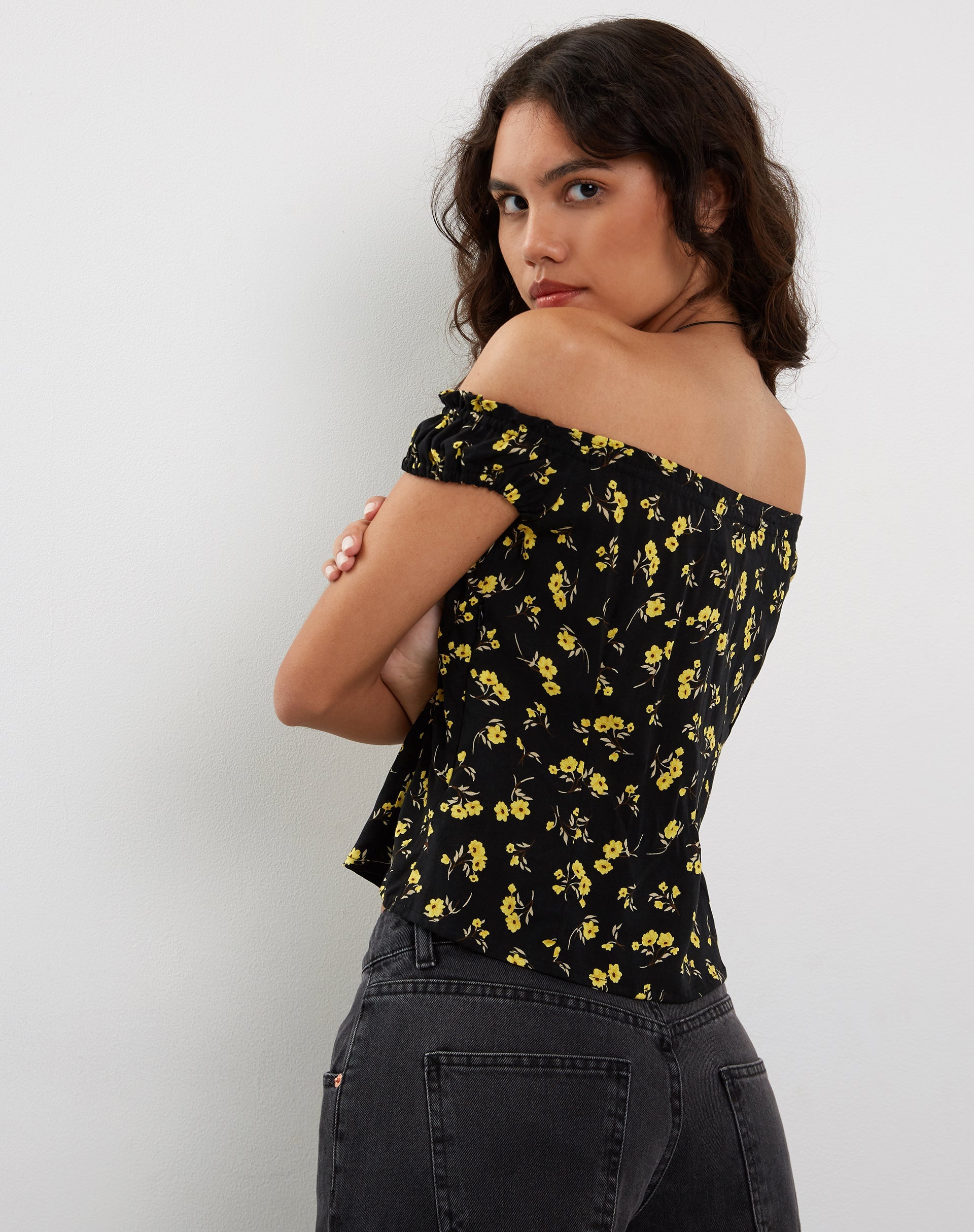 Image de Citra Bardot Frill Top in Buttercup Black Yellow