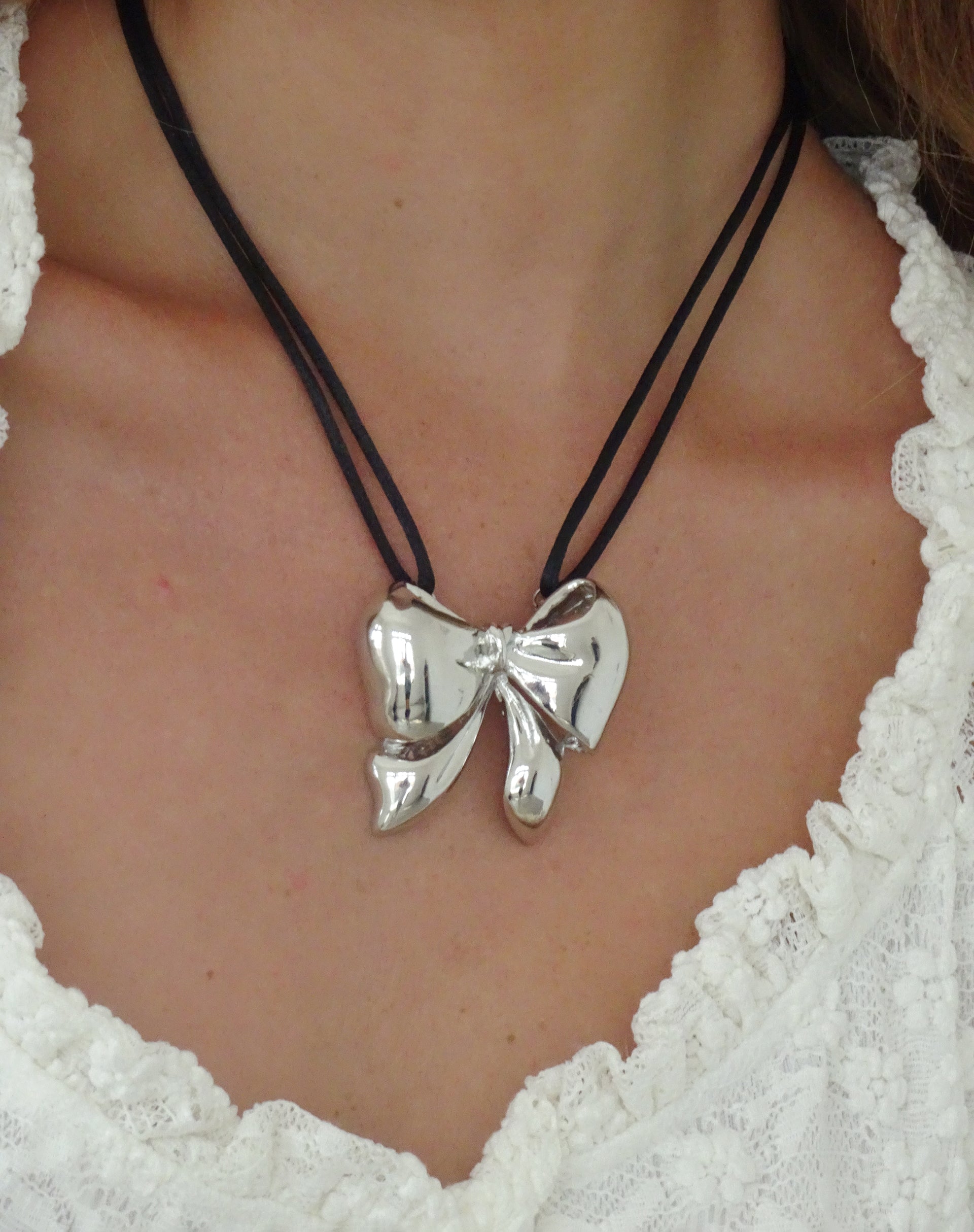 Image de la corde Colette Collier à gros nœuds par Gemini Jewels