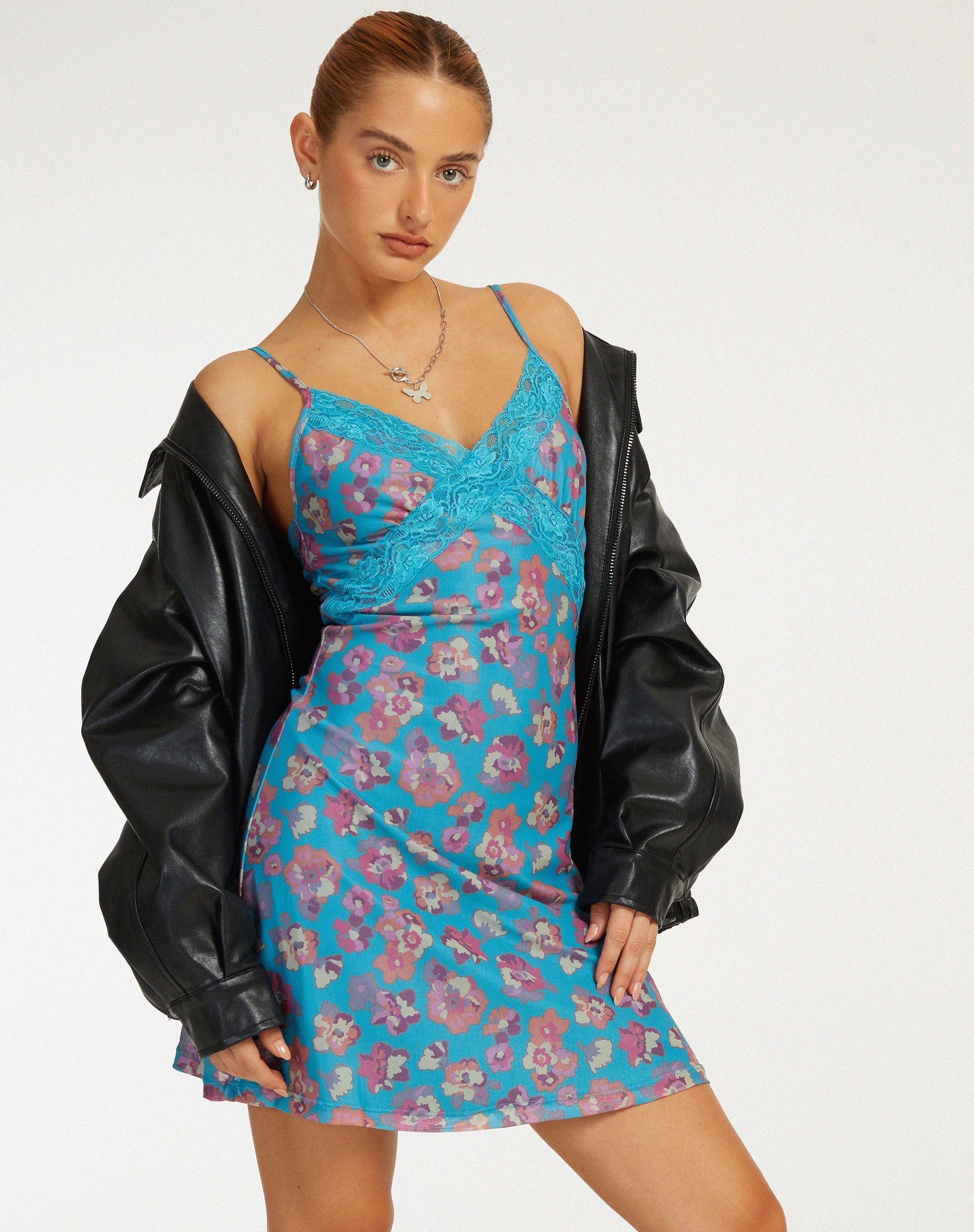 Image de Coline Mini robe imprimée en bleu floral contrasté