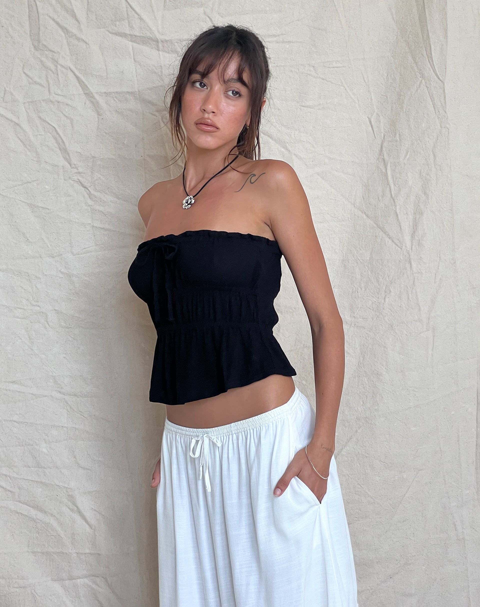 image de Cove Bandeau Top in Crinkle Black