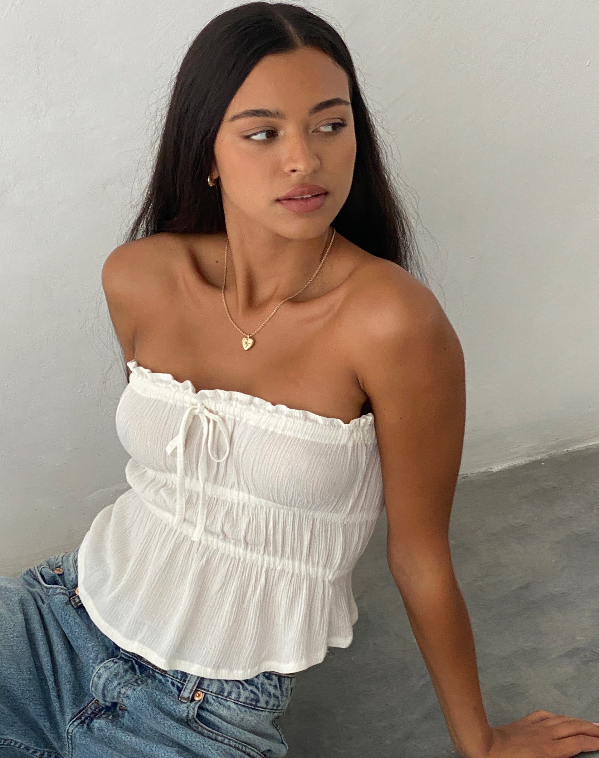 image de Cove Bandeau Top in Crinkle Off White