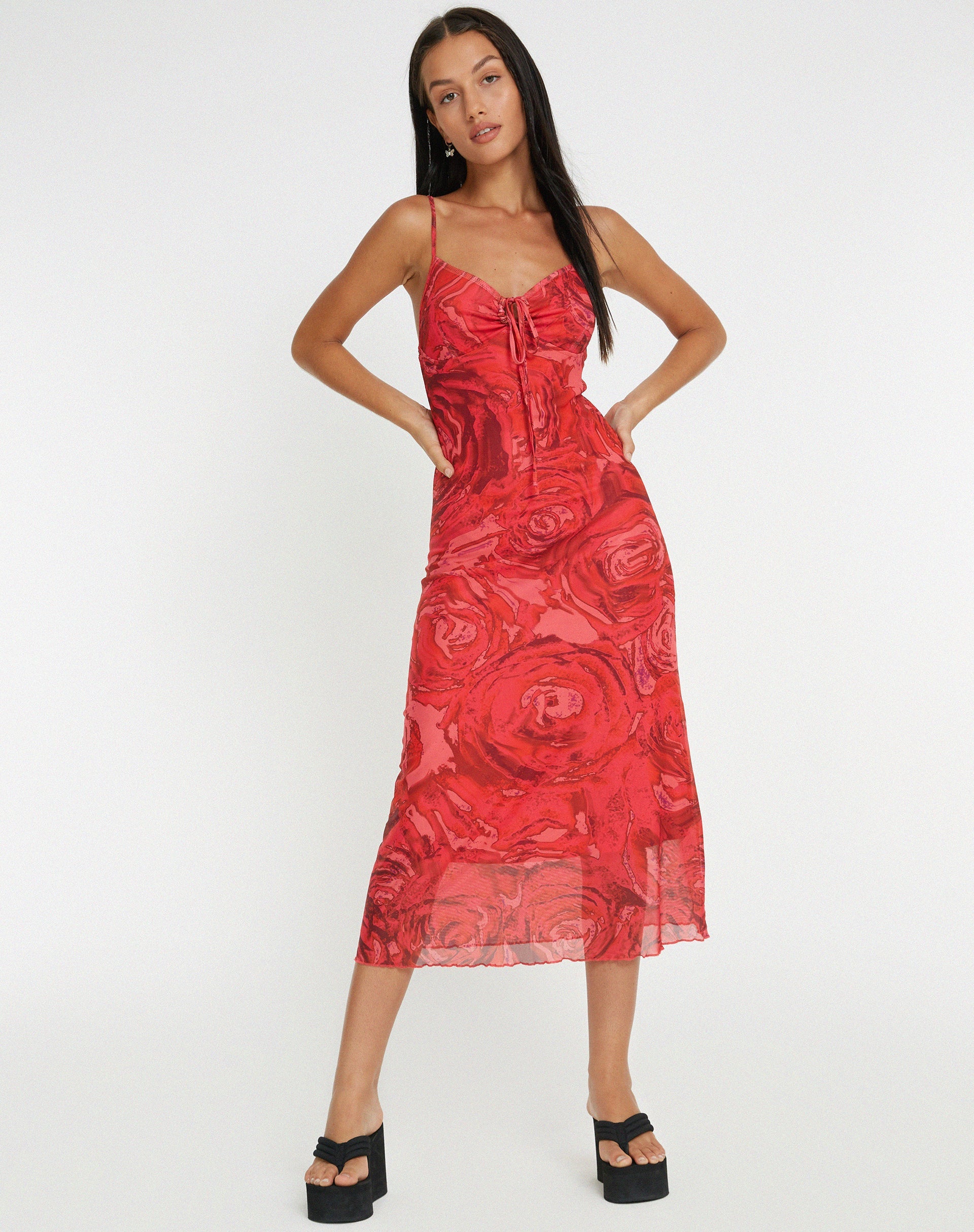 Image de Coya Maxi Dress in Rose Petal Red