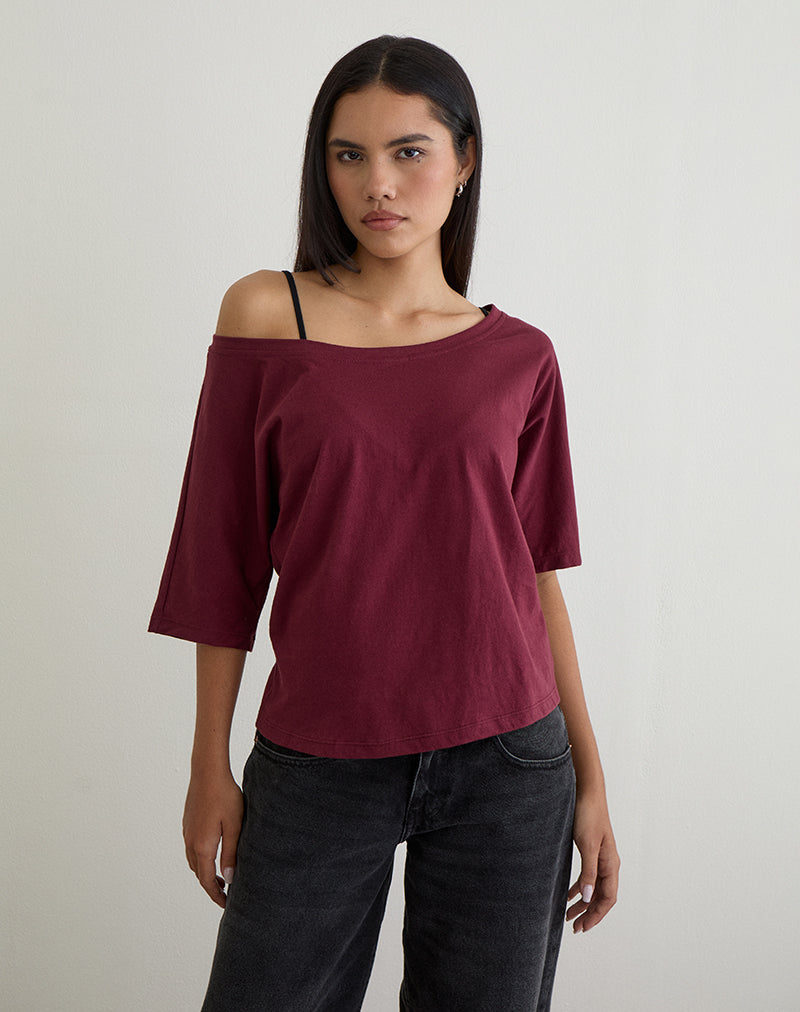 Daimin Off the Shoulder Top in Jersey Maroon (Top à épaules dénudées en jersey)