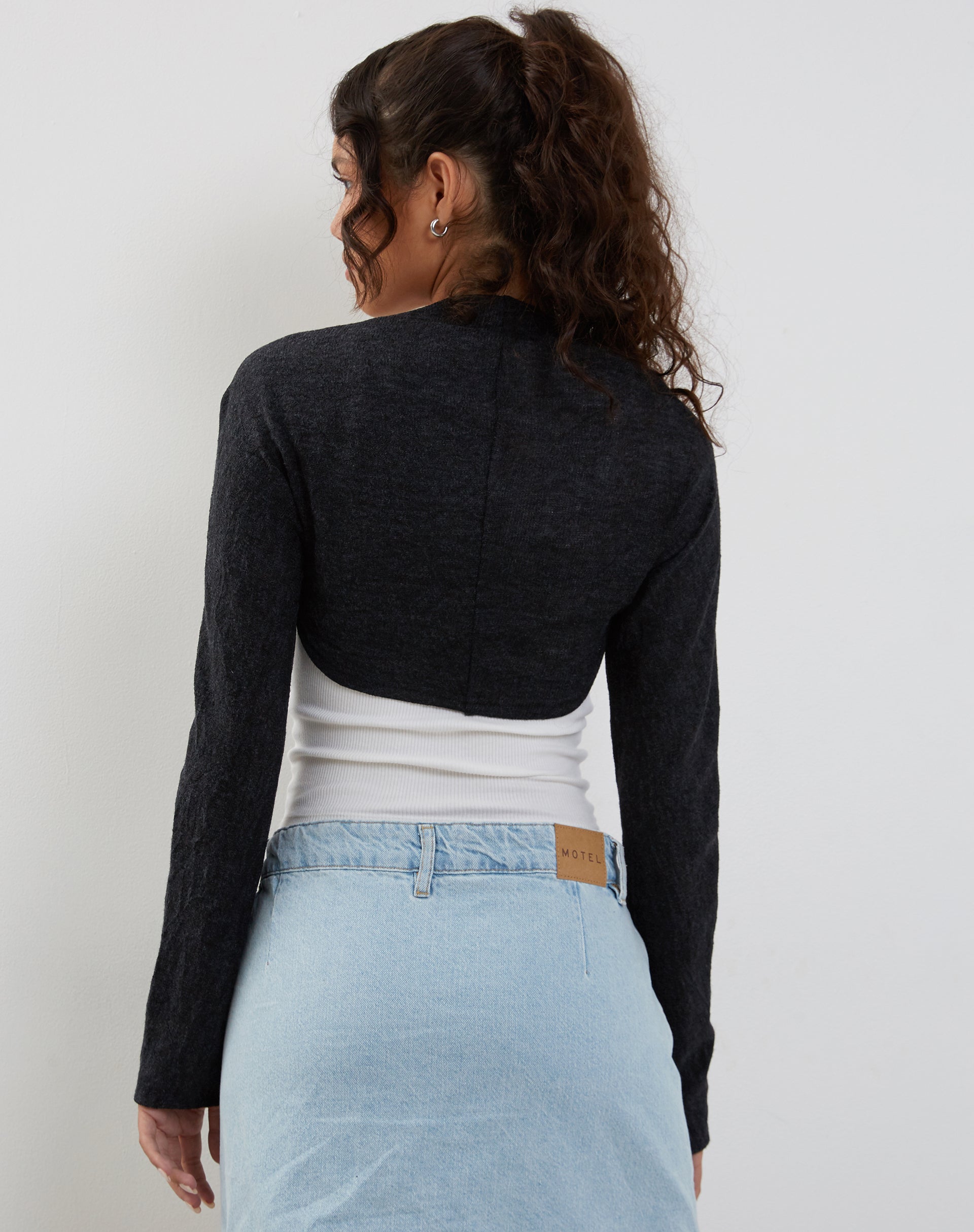 image de Dalika Knitted Shrug Top in Black