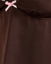 Marron avec rosette rose