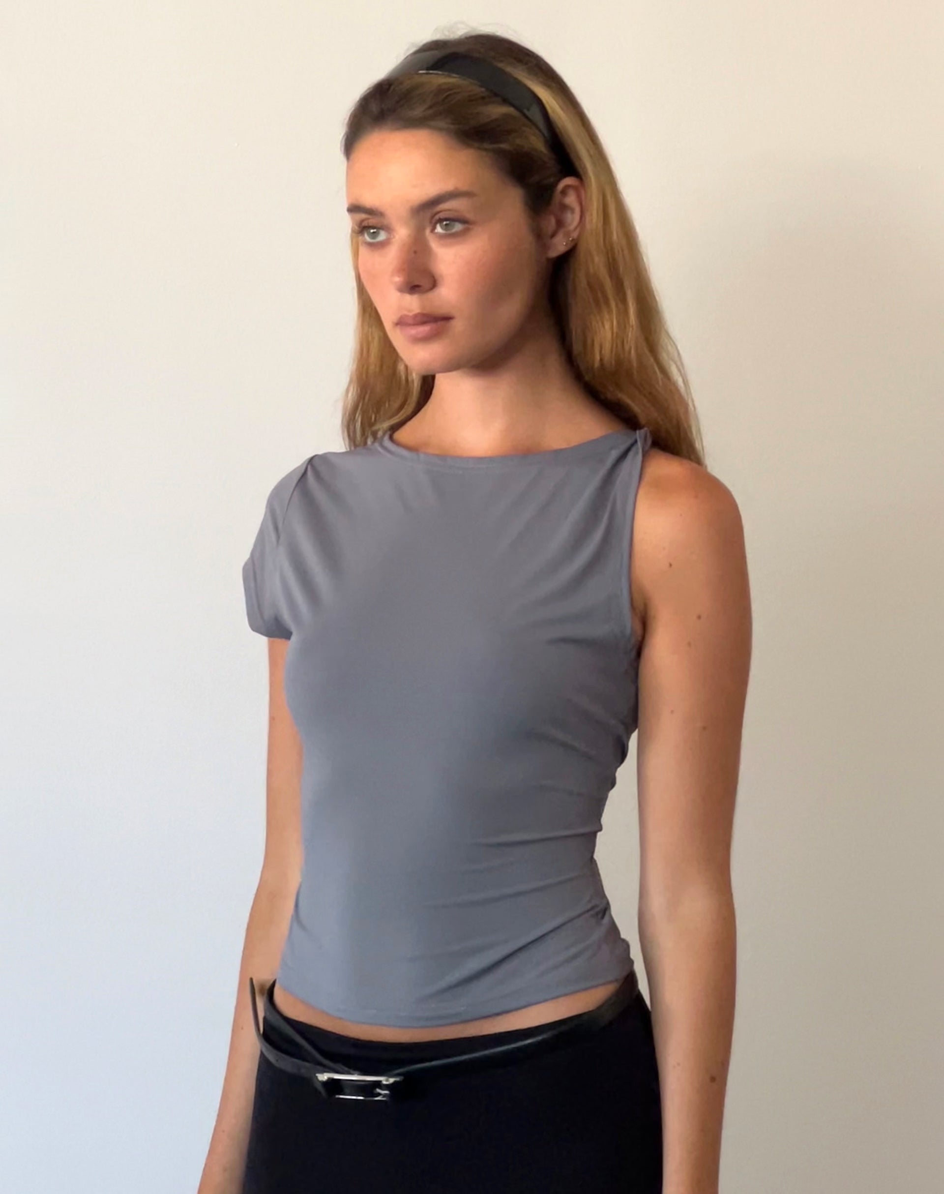 Image de Dannas Top asymétrique en gris