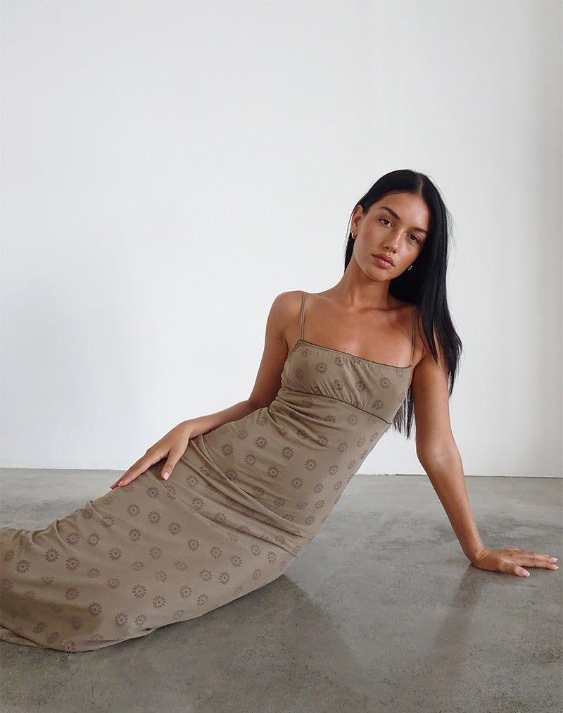 Robe longue Darsih en flocage marguerite marron clair