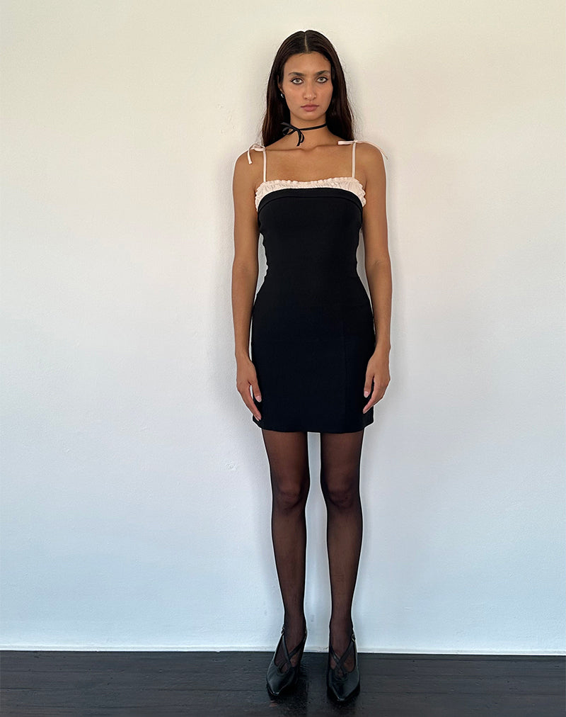 Image de la mini robe Daruka en satin noir