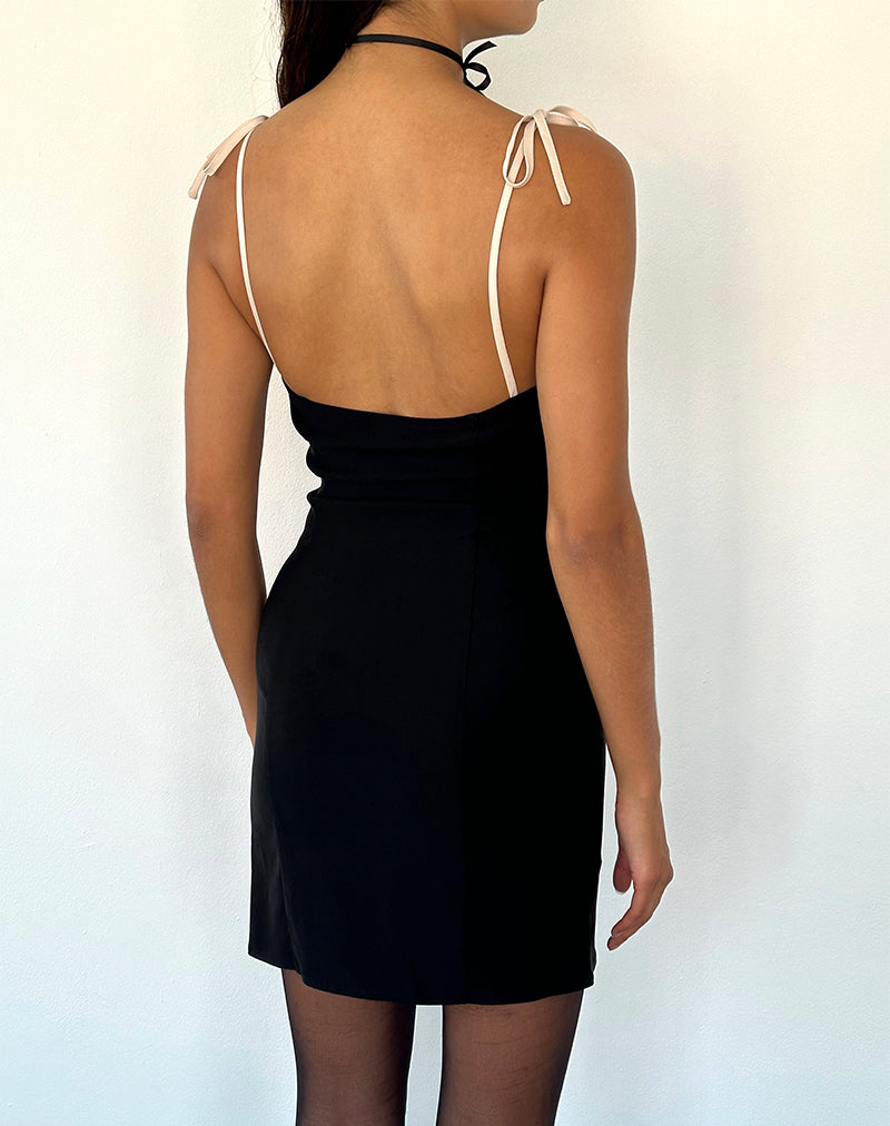Image de la mini robe Daruka en satin noir
