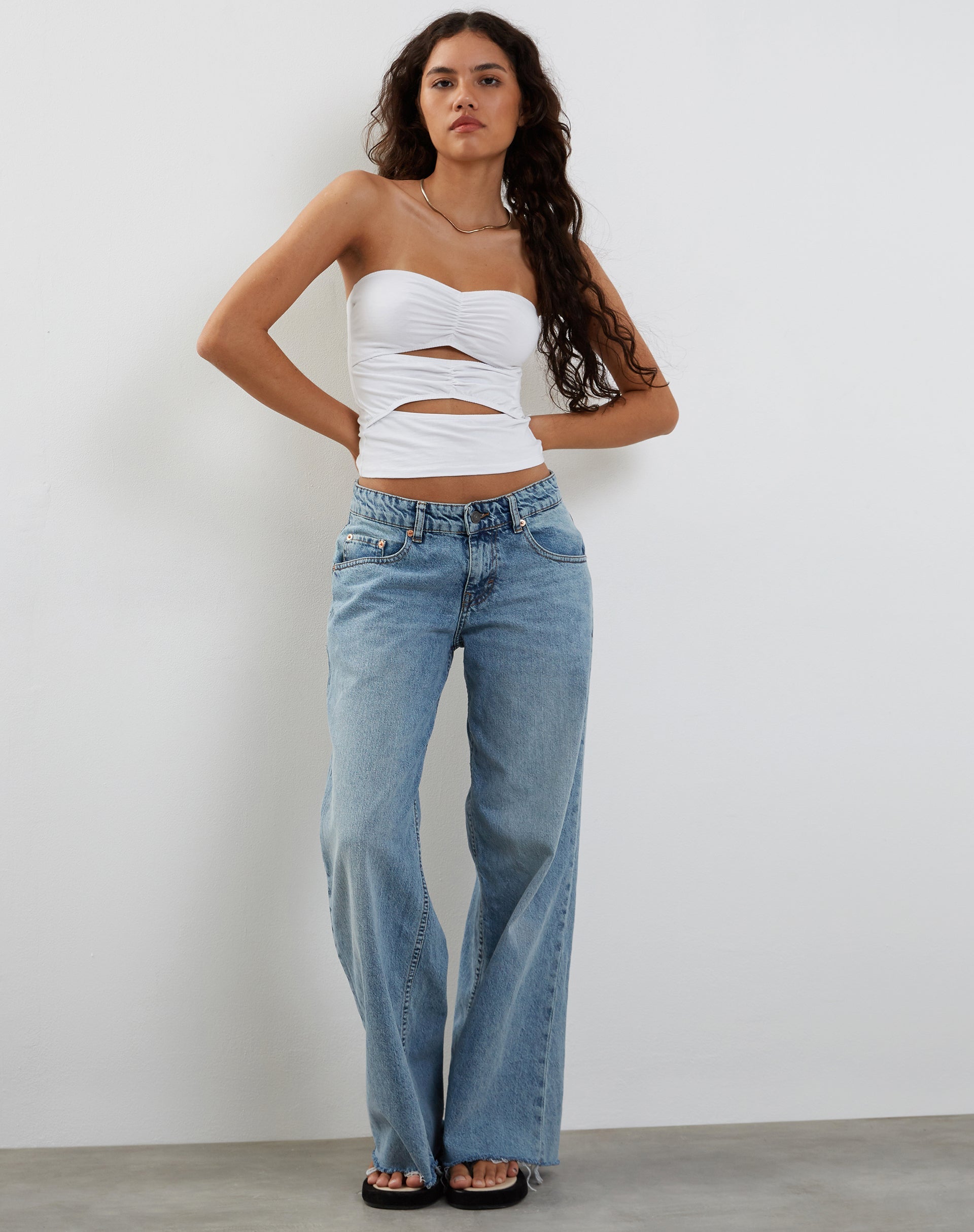 Image de Dayu Bandeau Crop Top in White