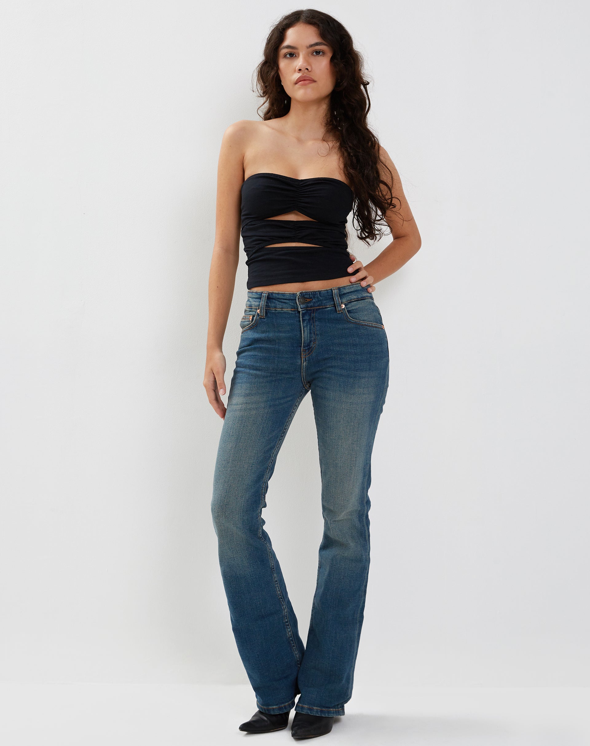 Image de Dayu Bandeau Crop Top in Black