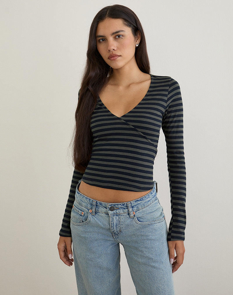 Dulcet Ribbed Plunge Top in Classic Striped Navy and Grey (Top plongeant côtelé à rayures classiques, marine et gris)