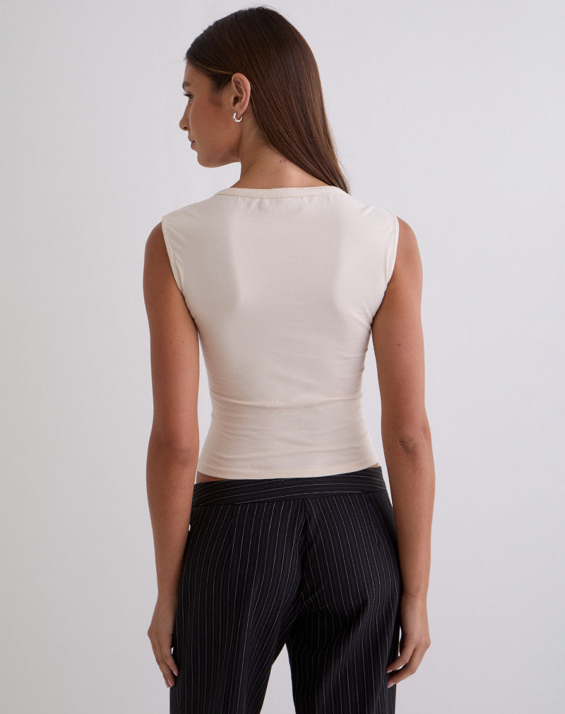 Image du haut plongeant Emberly en tofu