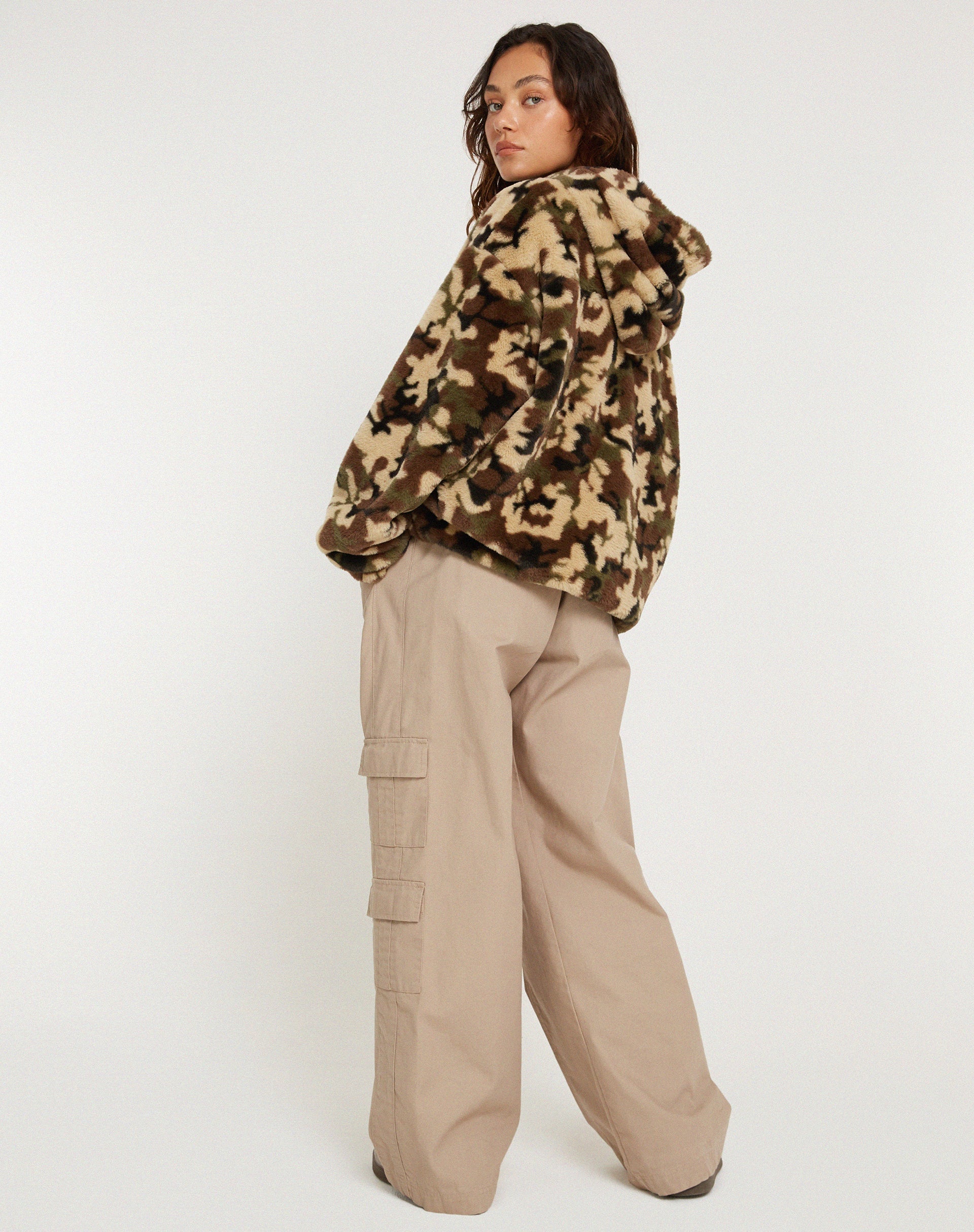 Image de Emerson Faux Fur Jacket in Camo Brown Pebble