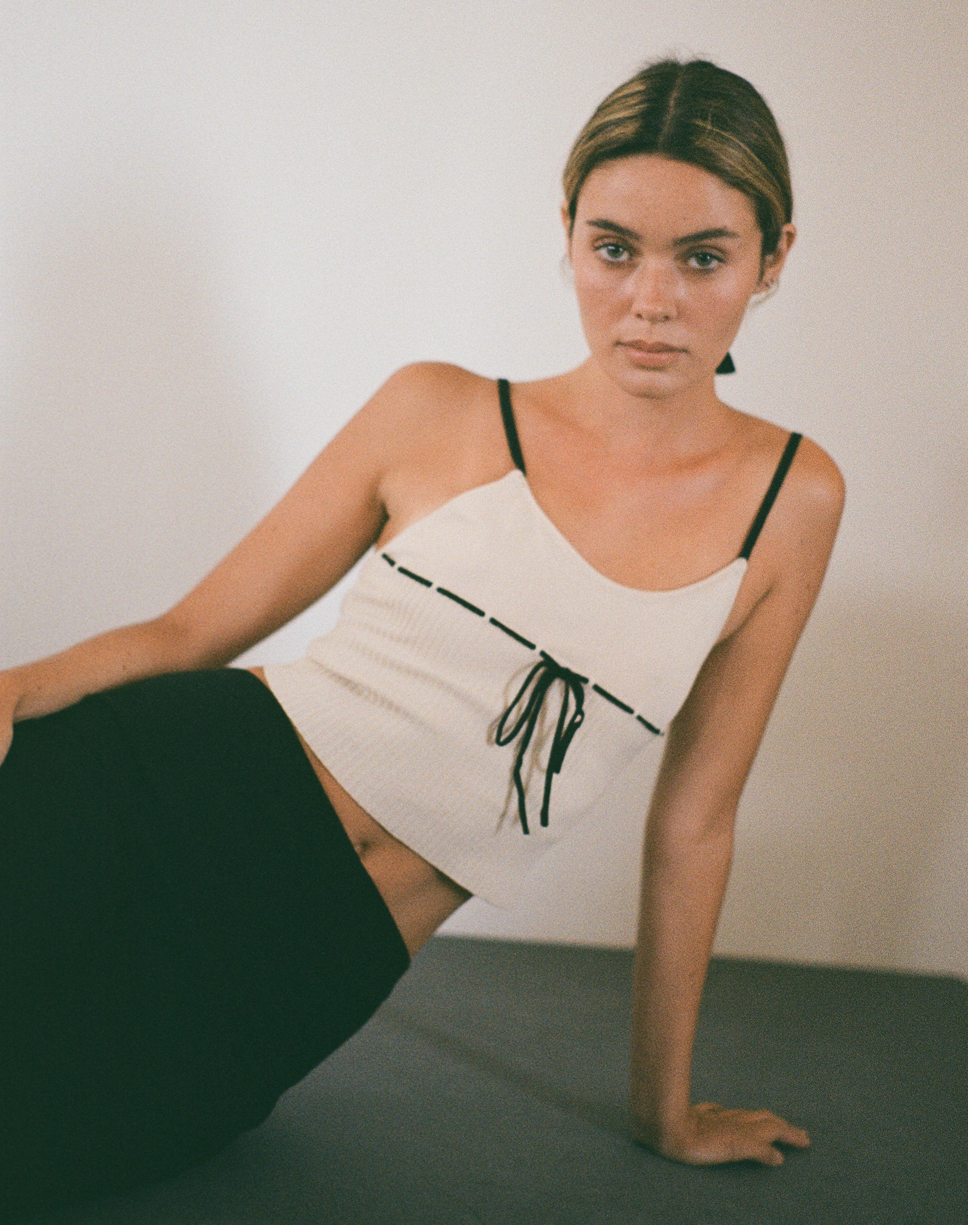 Image de Emonie Cami Top in Neutral with Black Binding