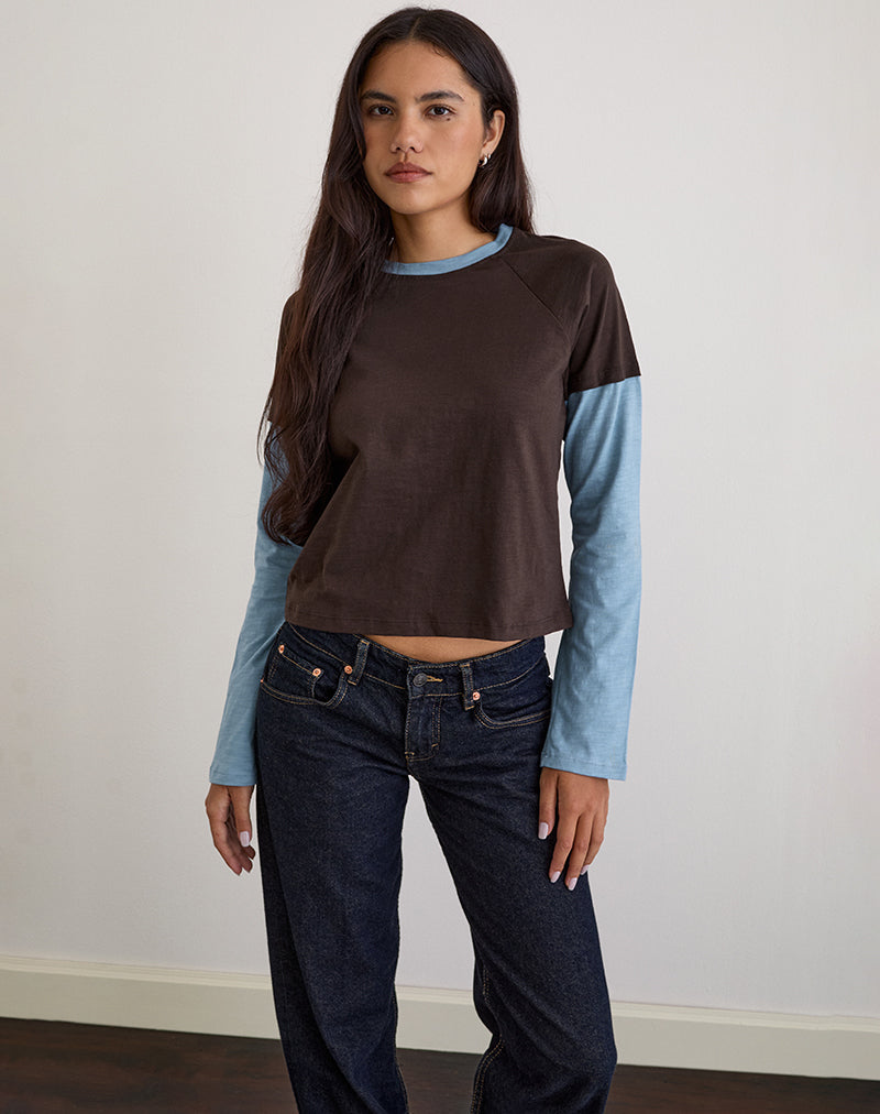 Image de Enid T-Shirt superposé en brun chocolat et bleu clair