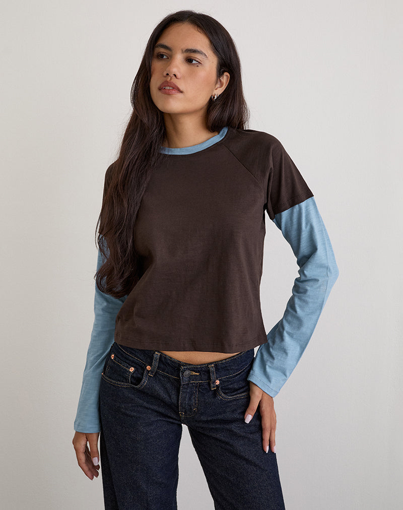 Image de Enid T-Shirt superposé en brun chocolat et bleu clair