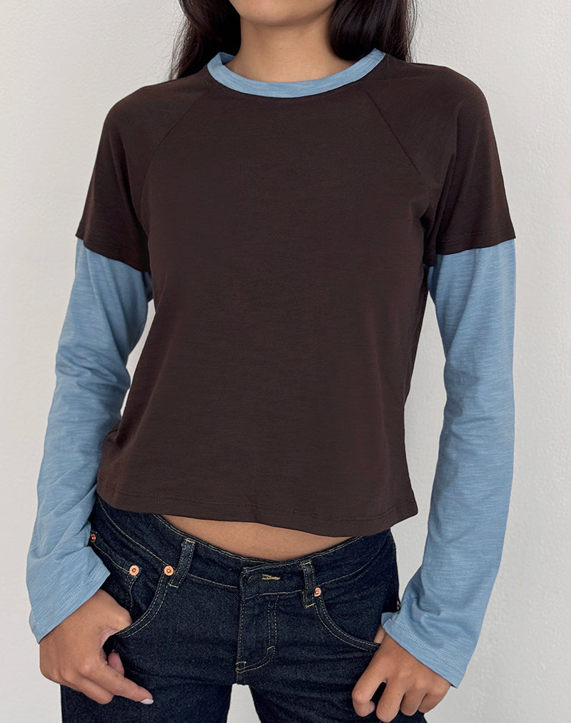 Image de Enid T-Shirt superposé en brun chocolat et bleu clair