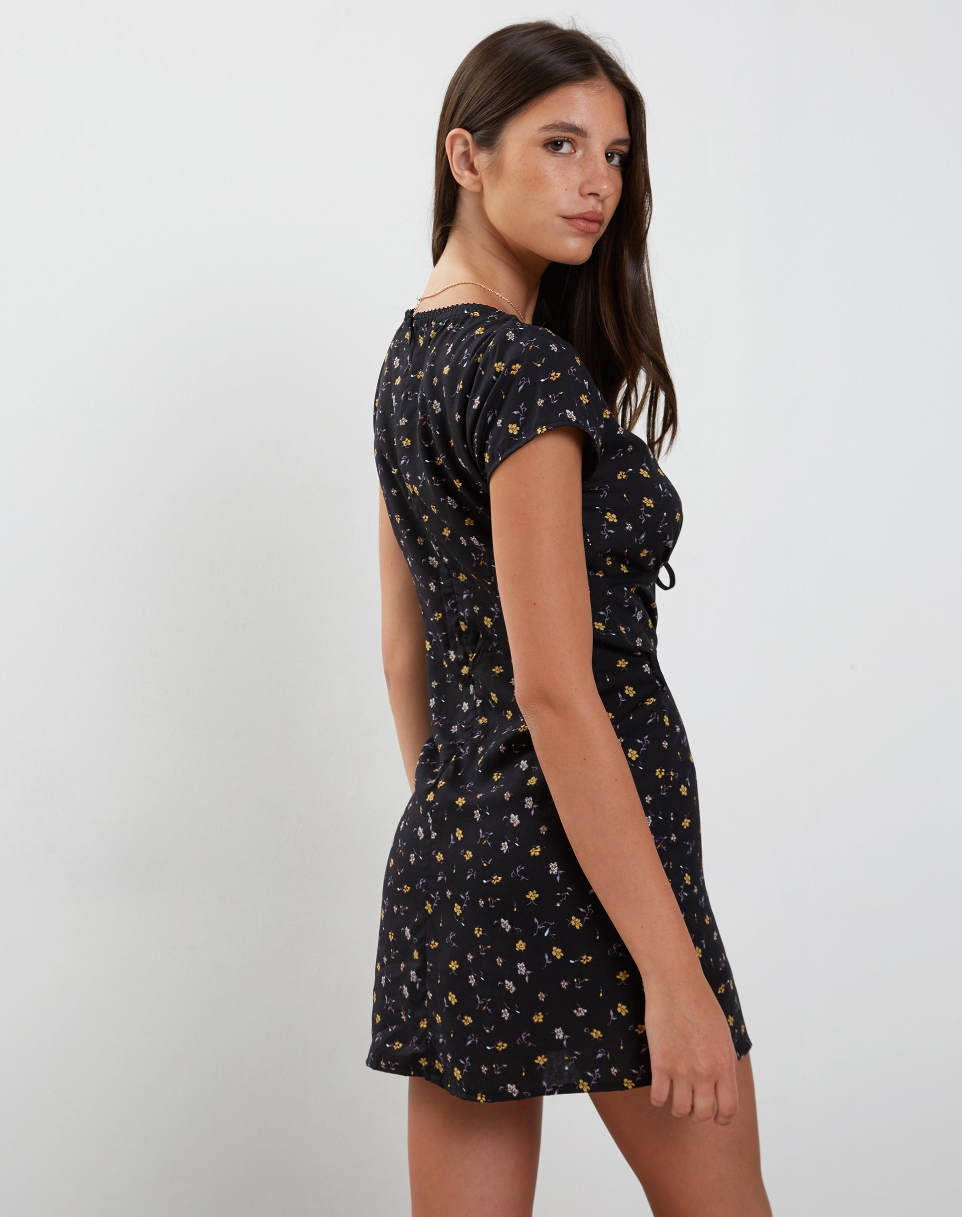 Image de la mini robe Evilia en Pretty Petal Black