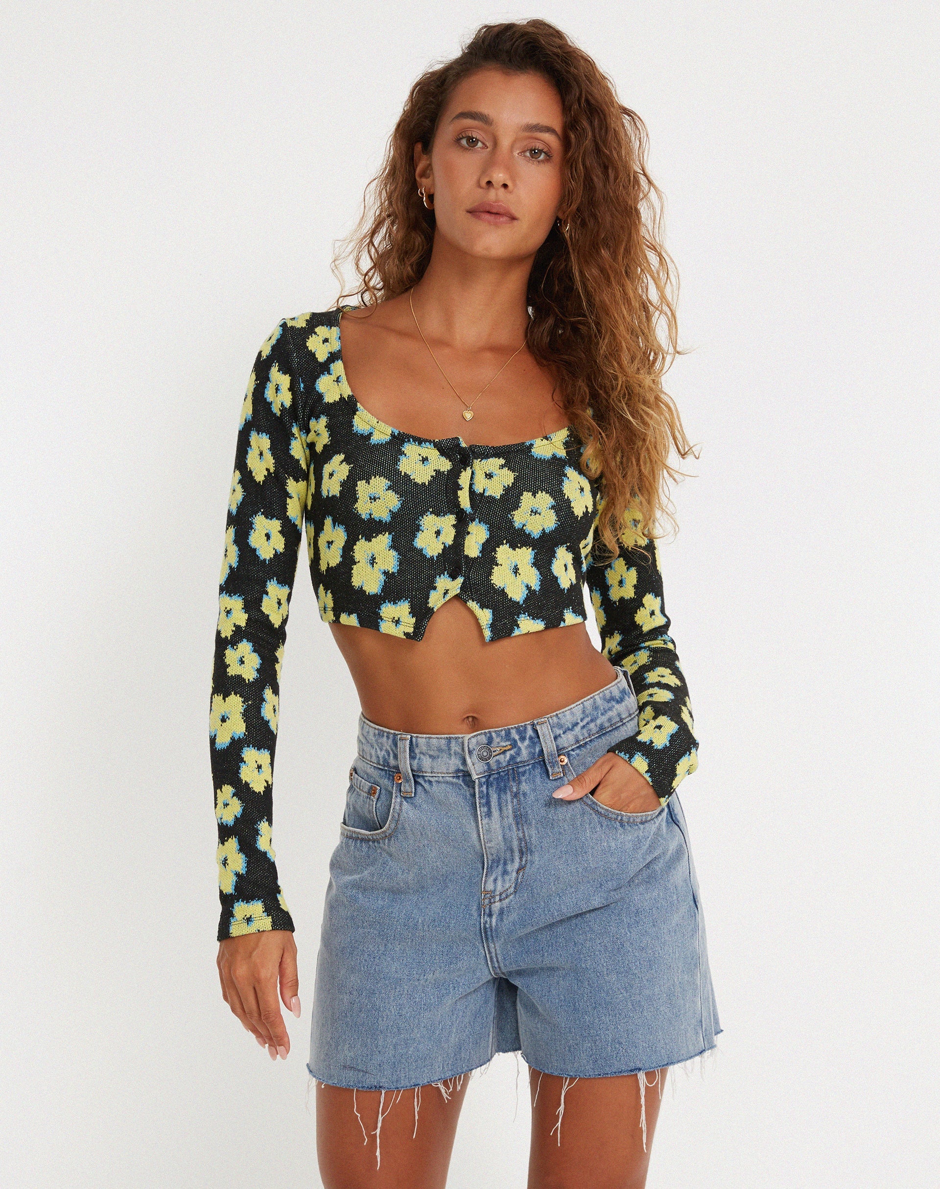 Image de Faline Crop Top in Cute Floral Black and Yellow