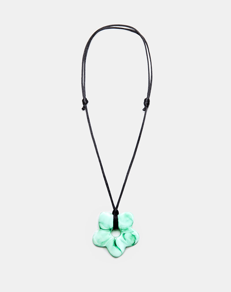 Image de Collier de fleurs en résine verte