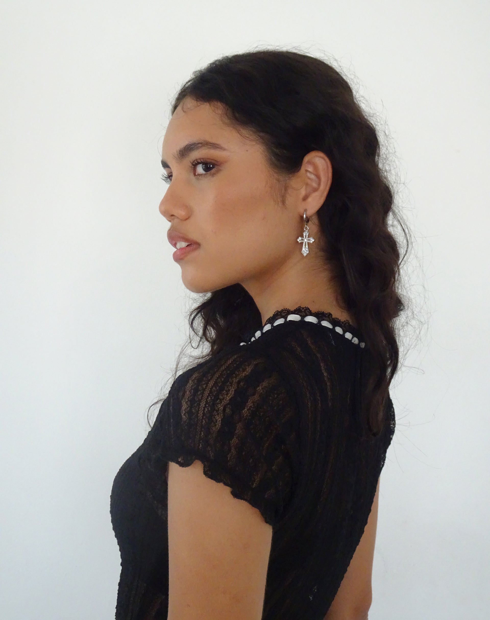 Image de boucles d'oreilles Gaia Cross de Gemini Jewels