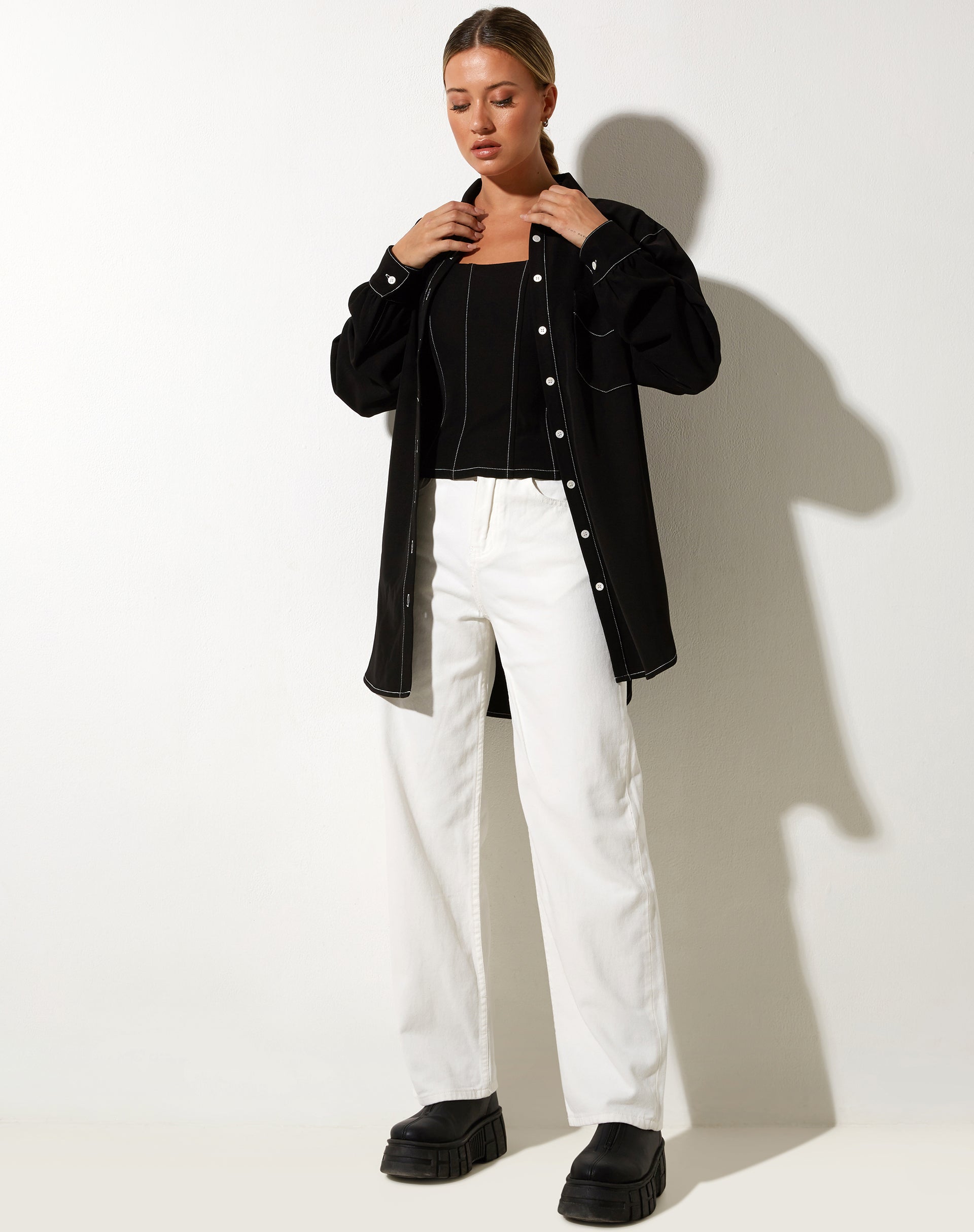 image de Gane Shirt in Black with White Stitch