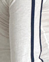 Blanc cassé avec rayure marine