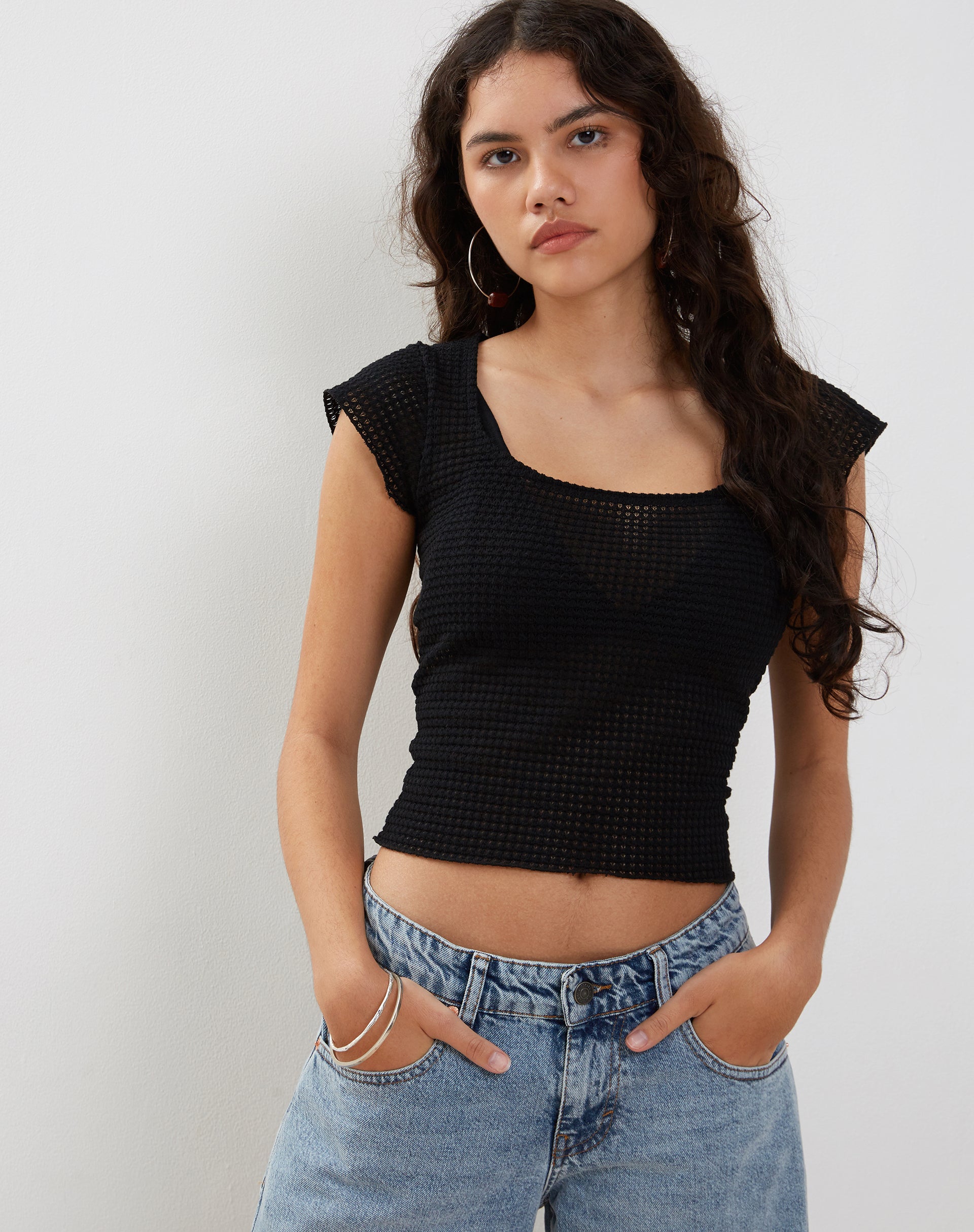 Image de Gianina Crop Top in Black Textured Crochet
