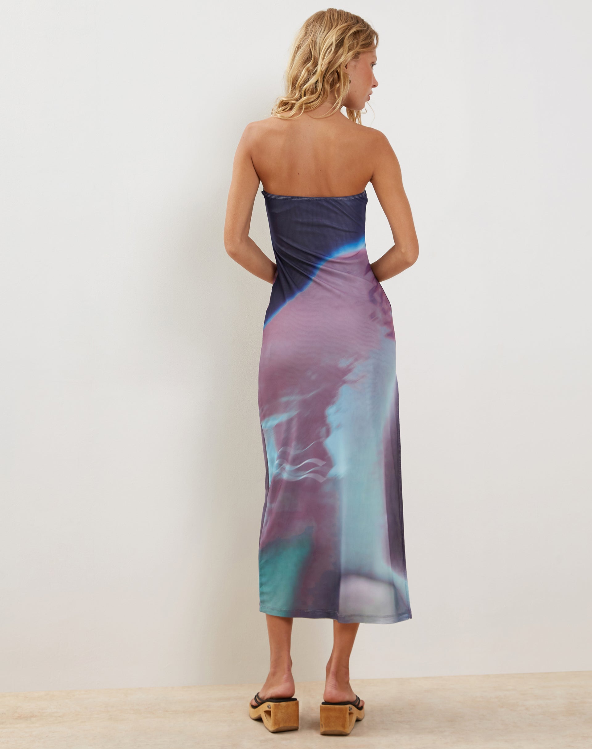 Image de Givanda Bandeau Maxi Dress in Pink Digi Gradient Print